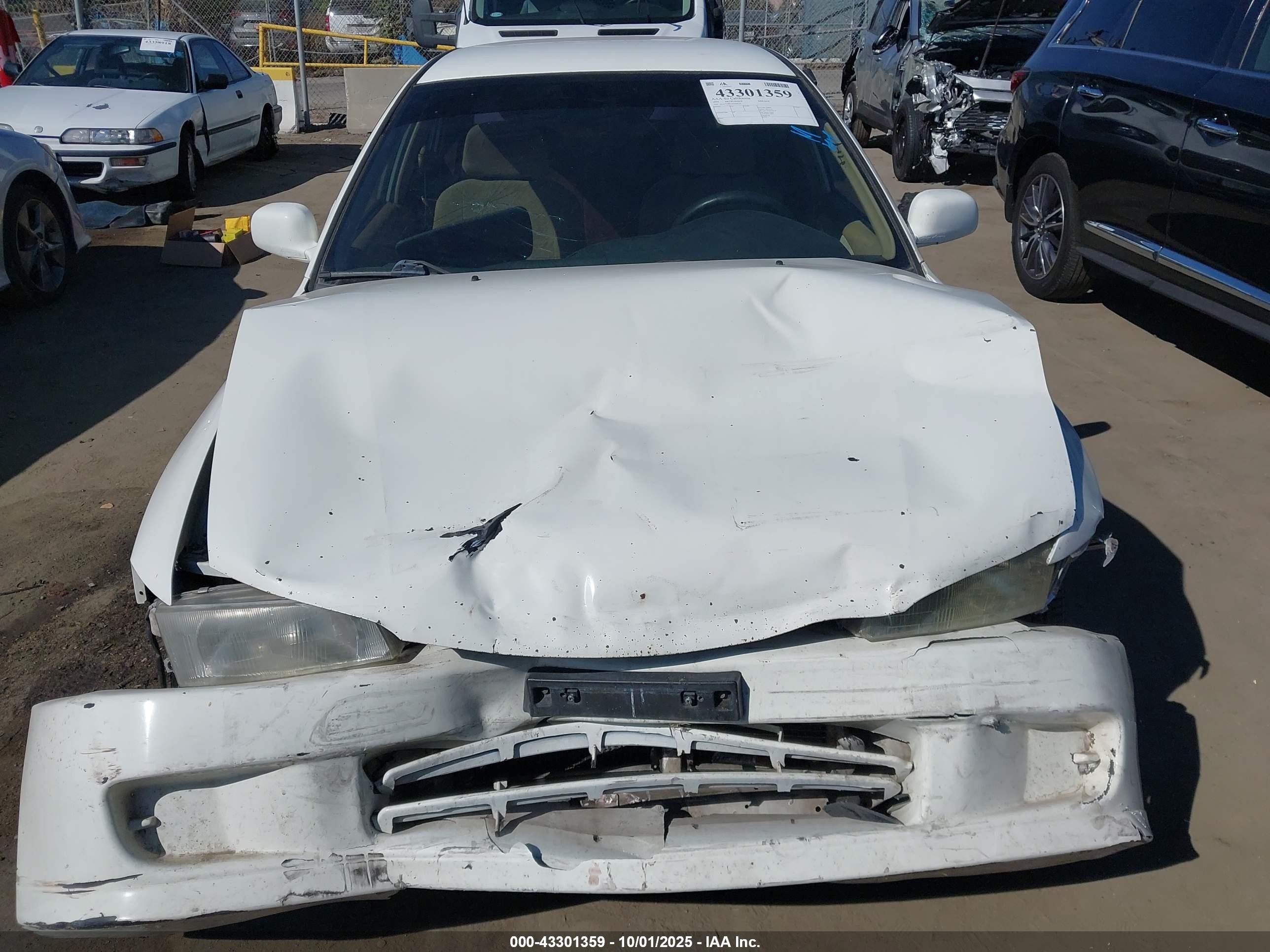 2001 Mitsubishi Mirage Ls White vin: JA3AY36C31U016573