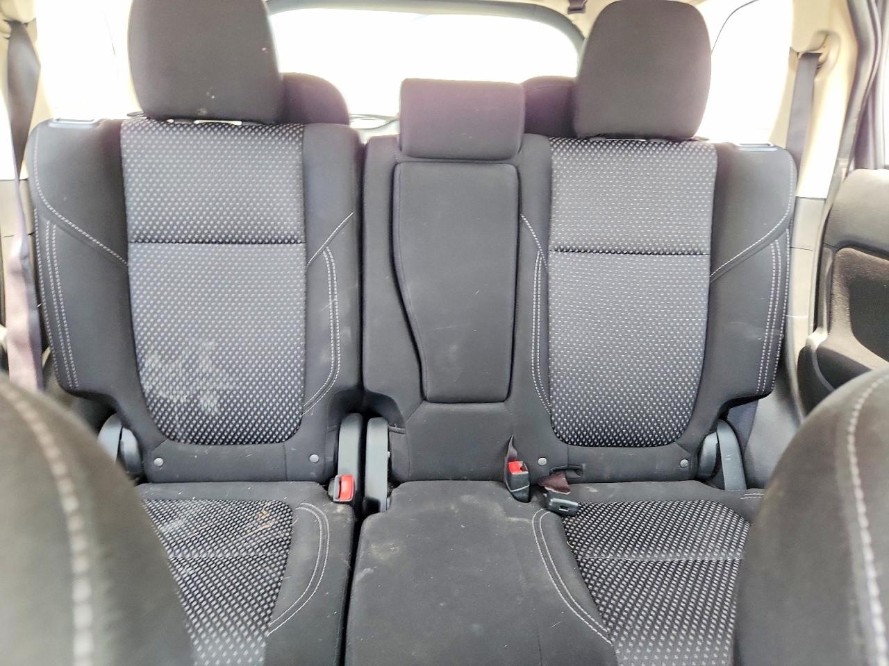 2020 Mitsubishi Outlander Es Серебряный vin: JA4AD2A30LZ017646