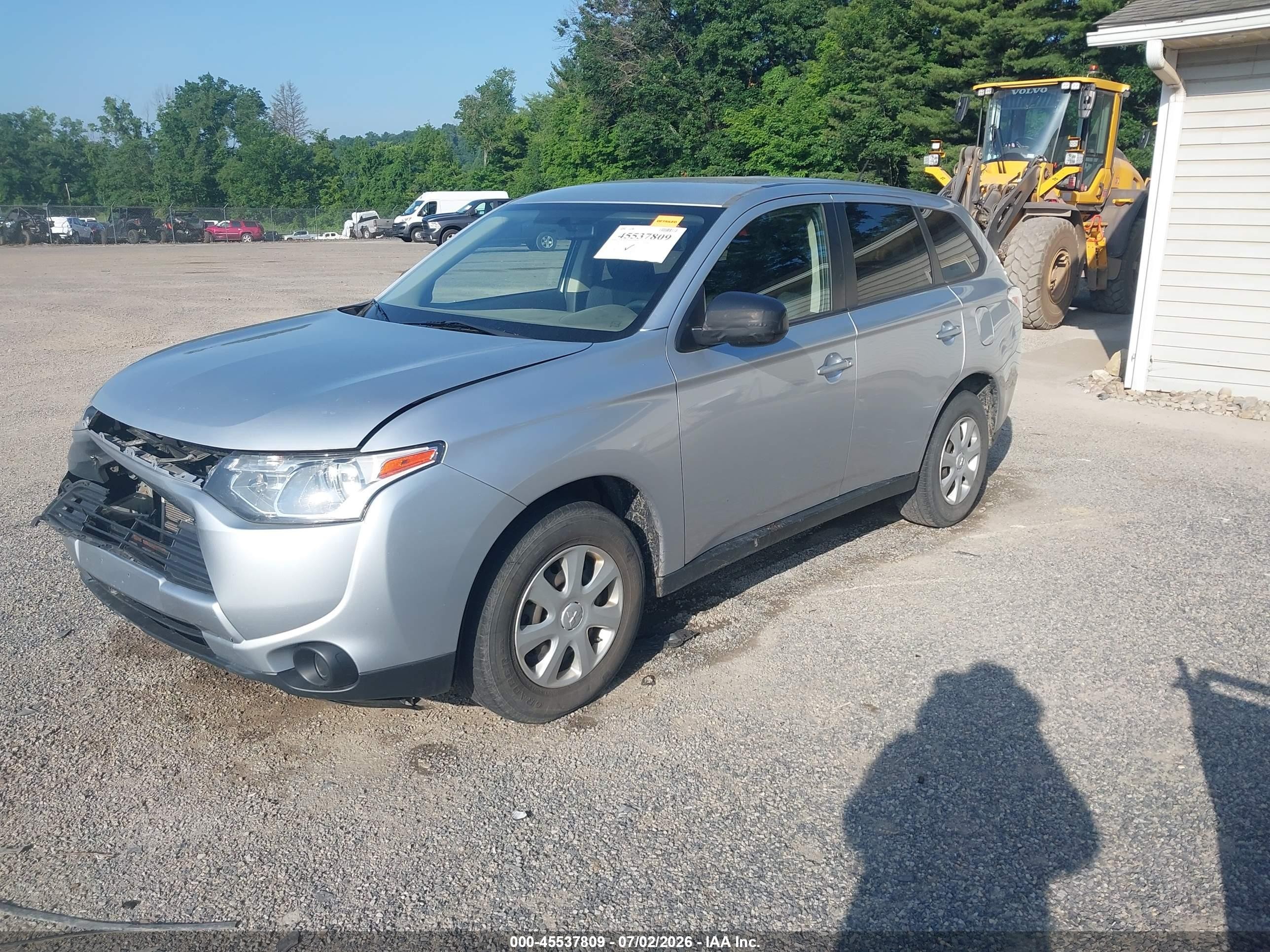 2014 Mitsubishi Outlander Es Silver vin: JA4AD2A31EZ000275
