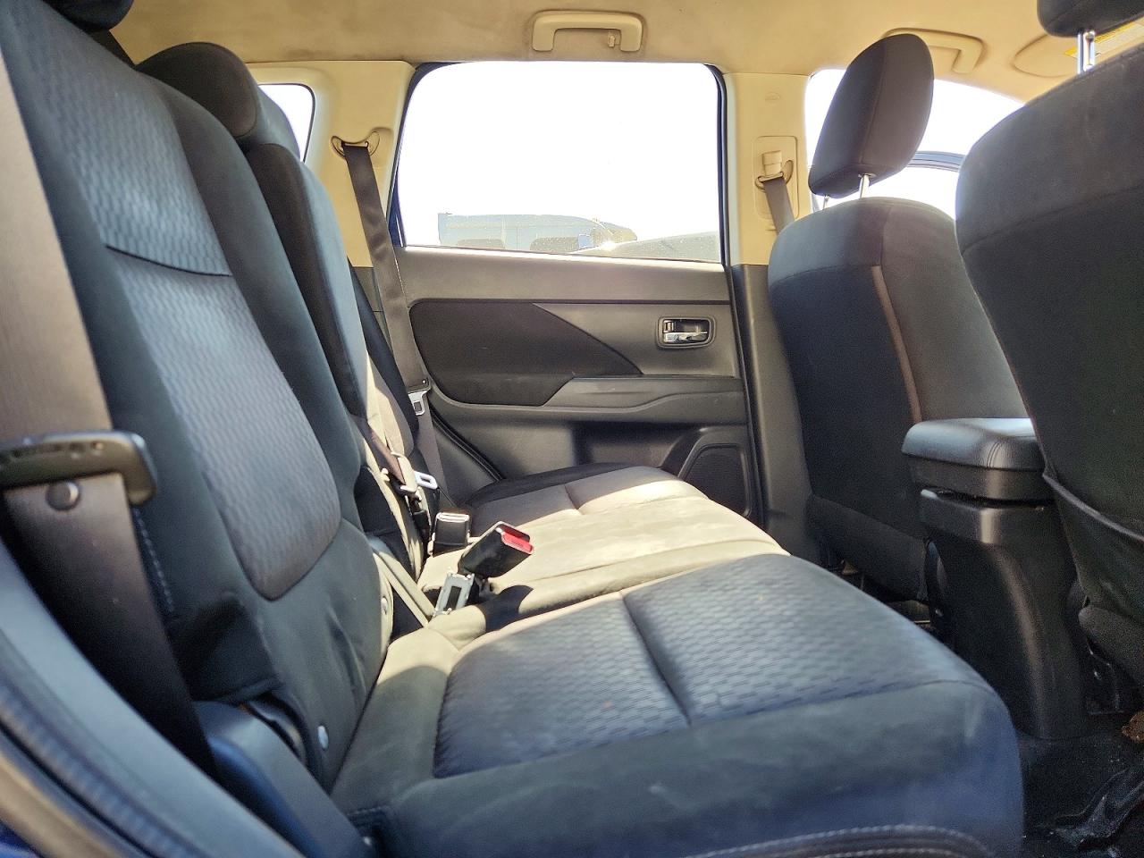 2015 Mitsubishi Outlander Es Blue vin: JA4AD2A31FZ003212