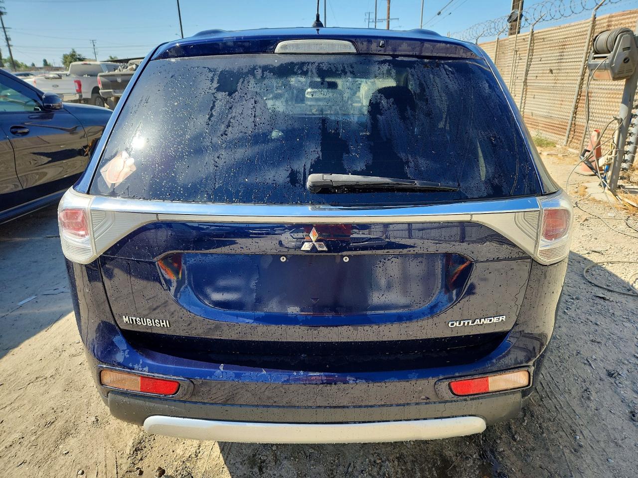 2015 Mitsubishi Outlander Es Blue vin: JA4AD2A31FZ003212