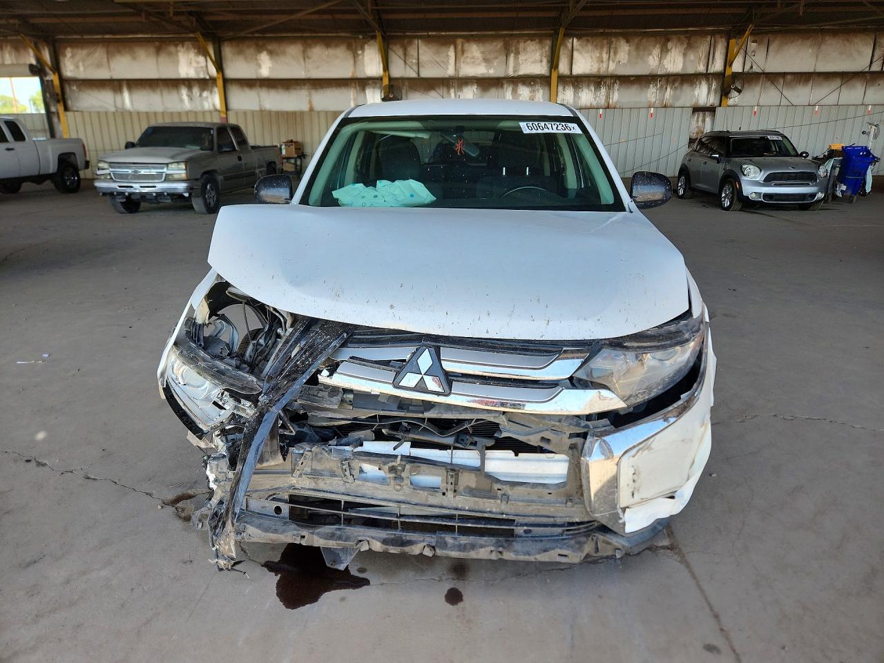 2016 Mitsubishi Outlander Es White vin: JA4AD2A32GZ016794