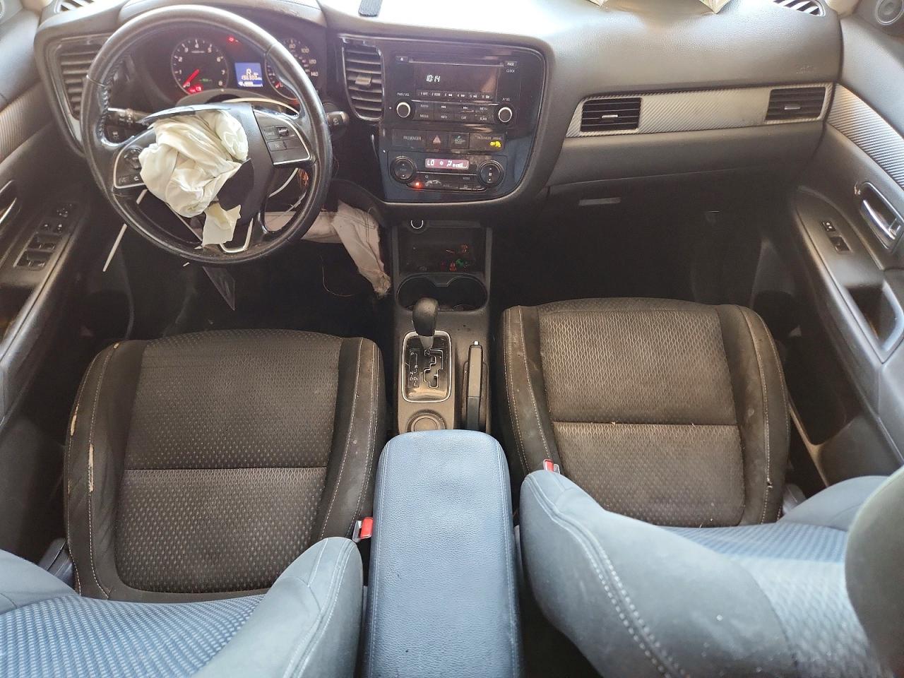 2016 Mitsubishi Outlander Es White vin: JA4AD2A32GZ016794