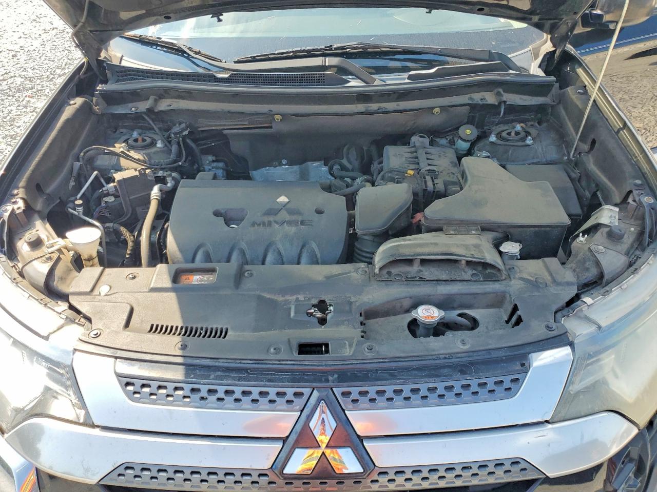 2019 Mitsubishi Outlander Black vin: JA4AD2A33KZ004310