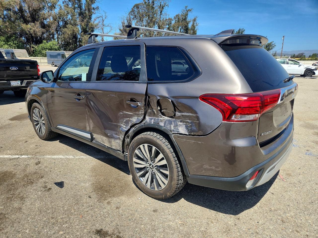2019 Mitsubishi Outlander Es Gray vin: JA4AD2A33KZ008082