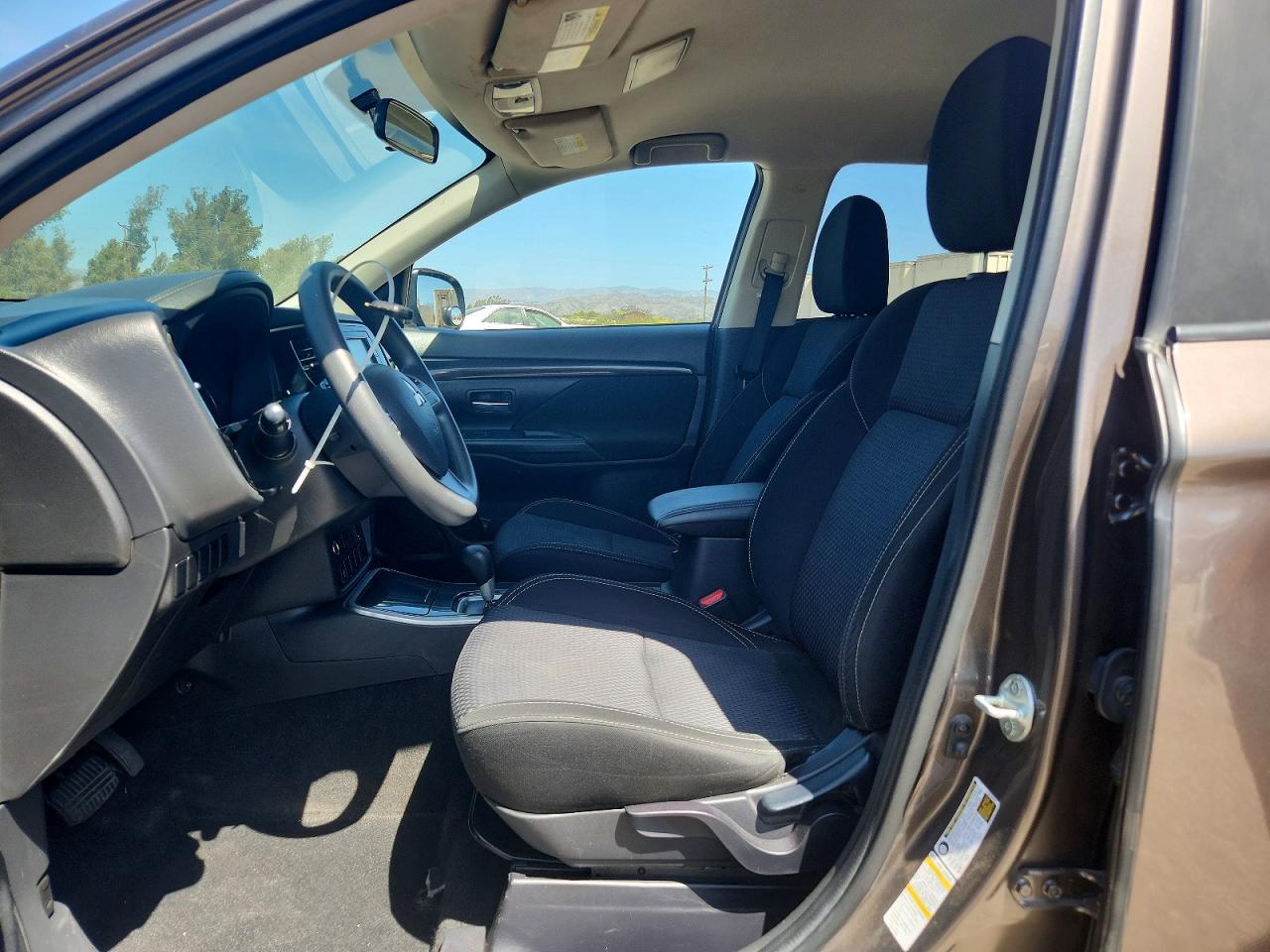 2019 Mitsubishi Outlander Es Gray vin: JA4AD2A33KZ008082