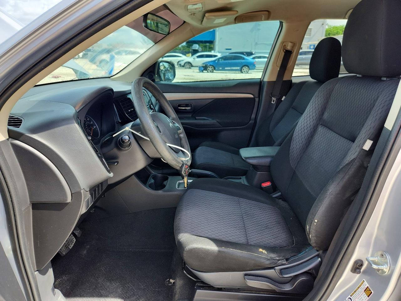 2014 Mitsubishi Outlander Es Silver vin: JA4AD2A34EZ006782