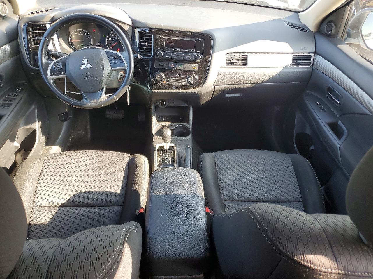 2015 Mitsubishi Outlander Es Silver vin: JA4AD2A34FZ006279