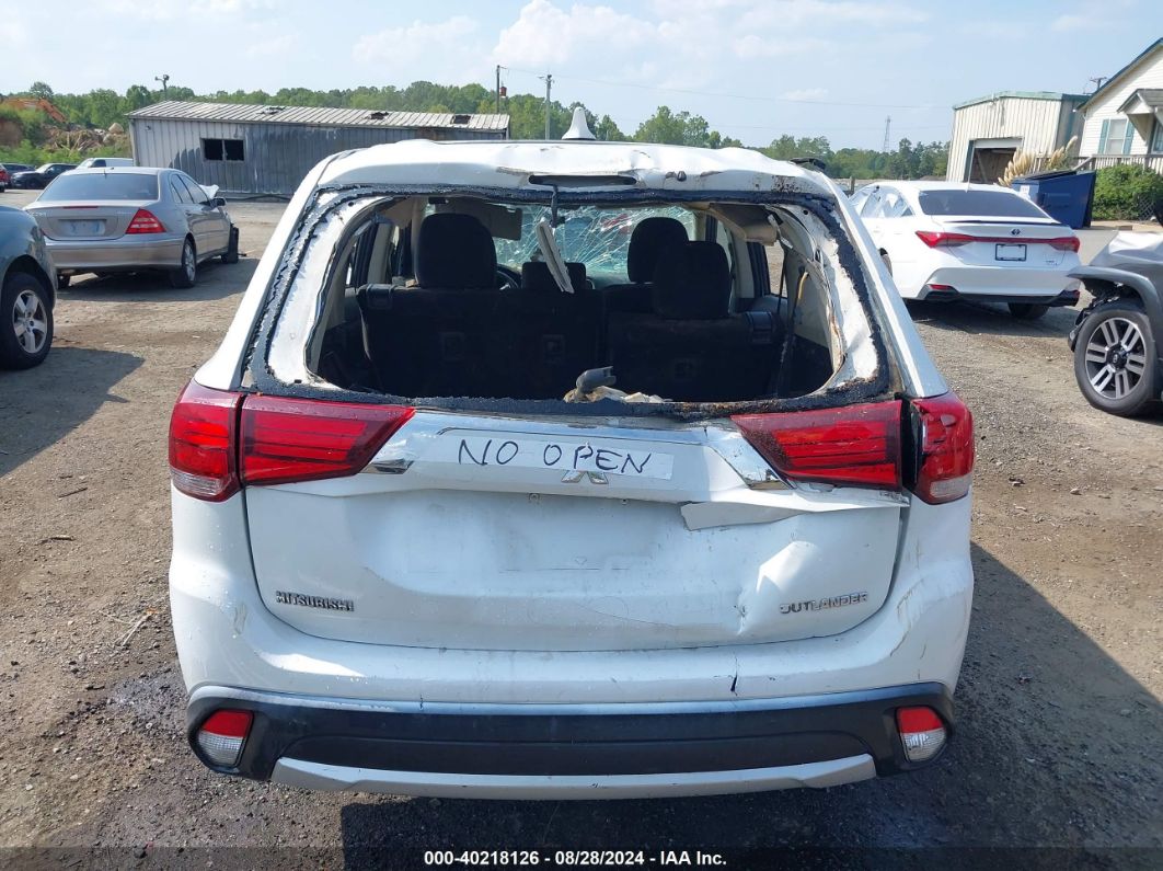 2017 Mitsubishi Outlander Es Белый vin: JA4AD2A34HZ057848