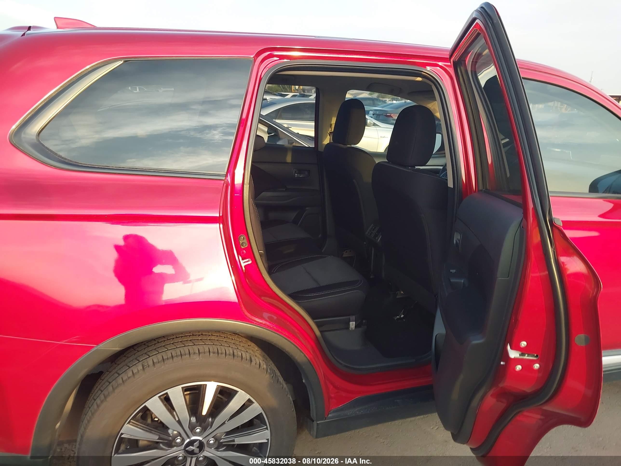 2020 Mitsubishi Outlander Es 2.4 Red vin: JA4AD2A34LZ000106