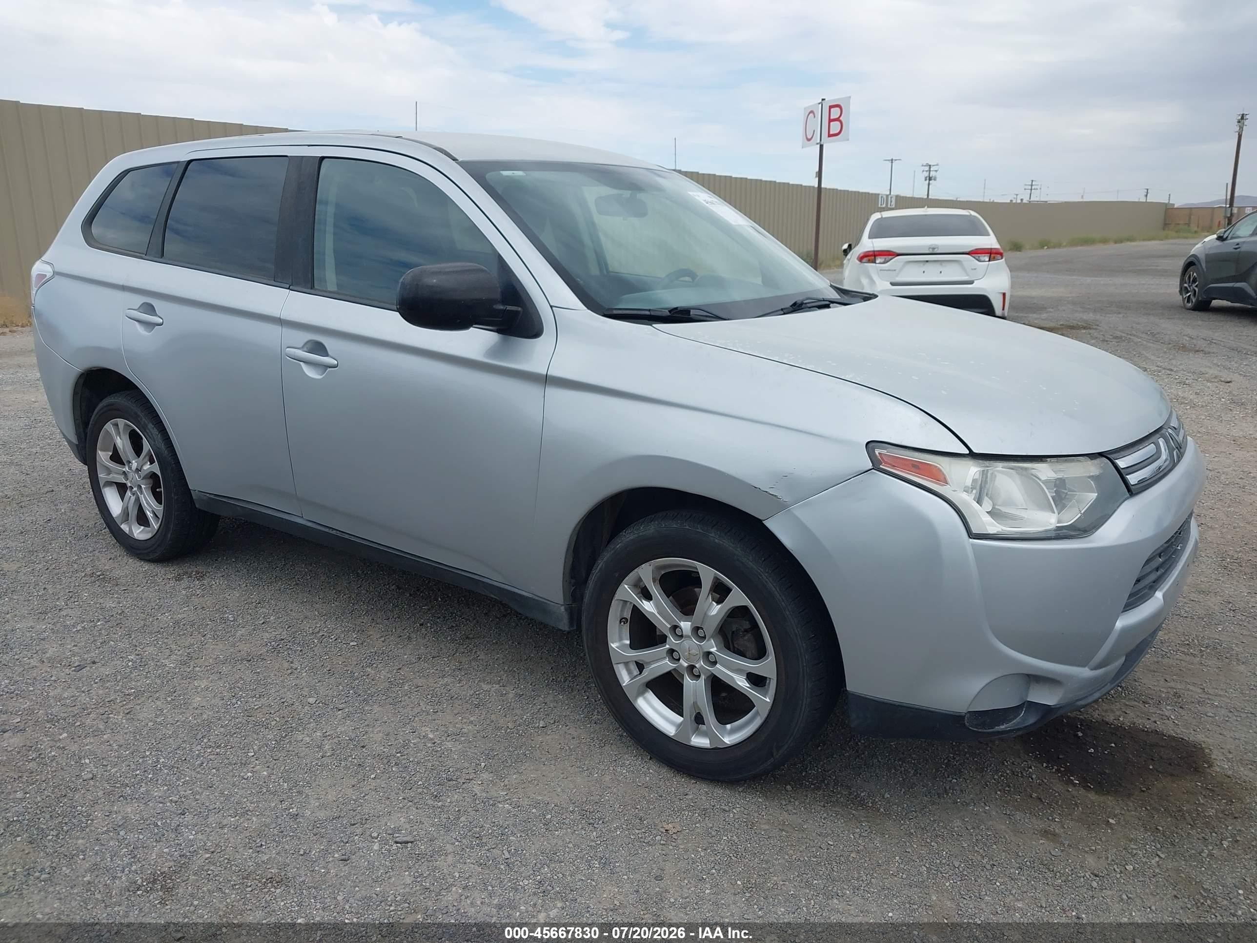 2014 Mitsubishi Outlander Es Silver vin: JA4AD2A35EZ001994