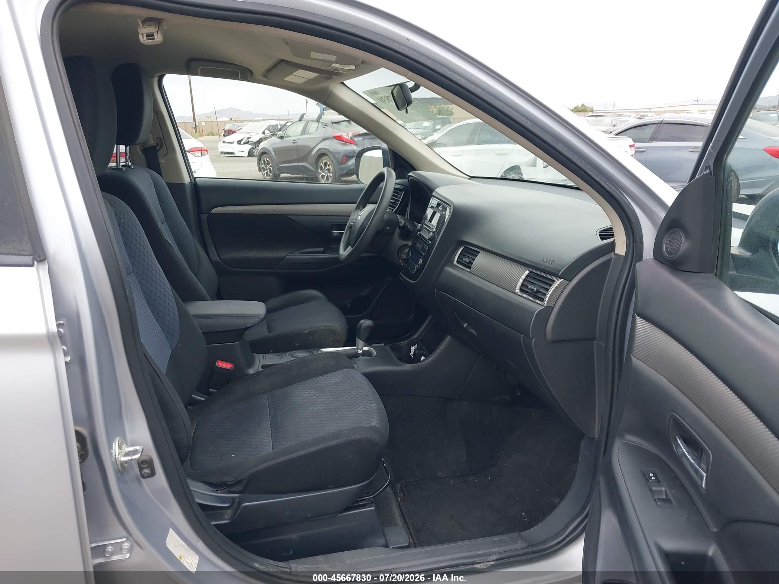 2014 Mitsubishi Outlander Es Silver vin: JA4AD2A35EZ001994