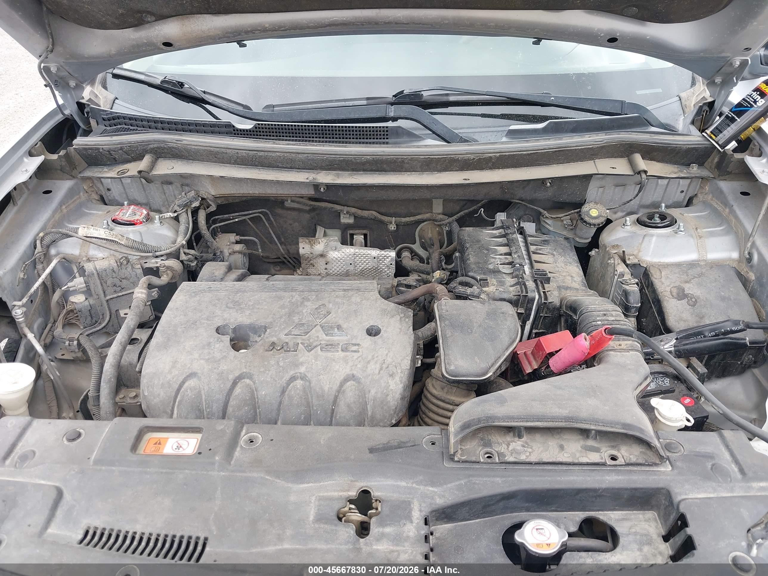 2014 Mitsubishi Outlander Es Silver vin: JA4AD2A35EZ001994