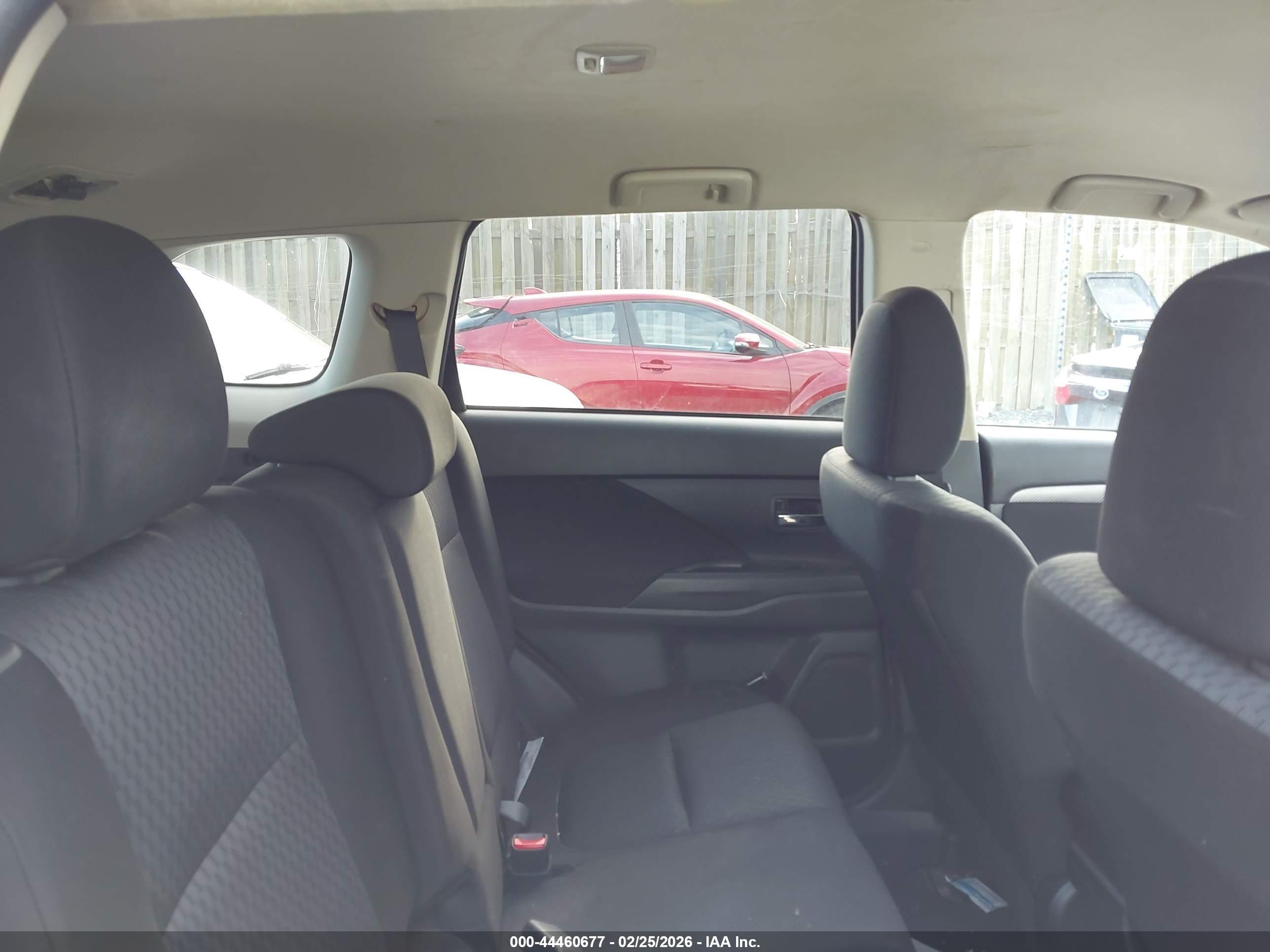 2014 Mitsubishi Outlander Es Черный vin: JA4AD2A35EZ006595