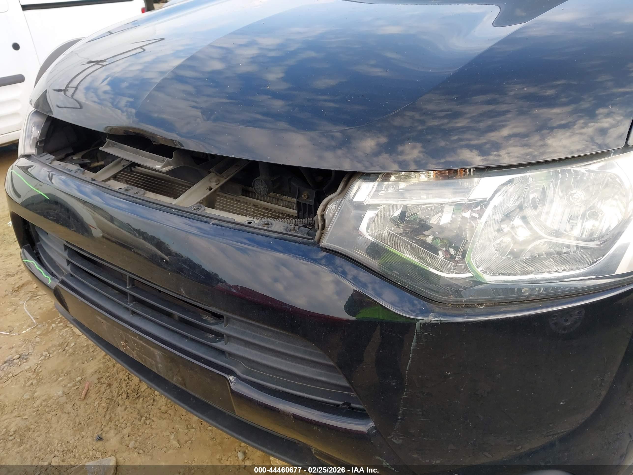 2014 Mitsubishi Outlander Es Черный vin: JA4AD2A35EZ006595