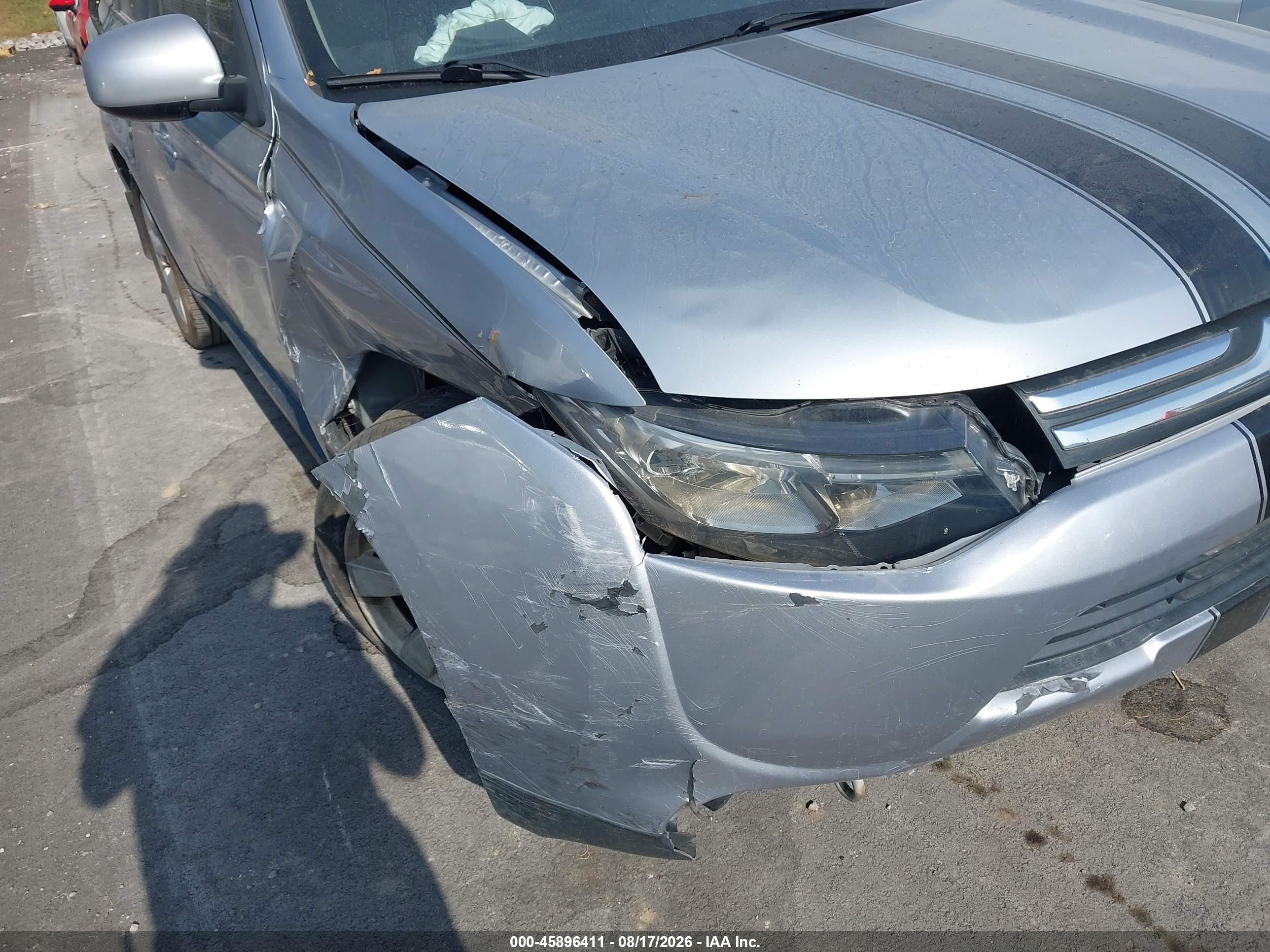 2014 Mitsubishi Outlander Es Silver vin: JA4AD2A36EZ013300
