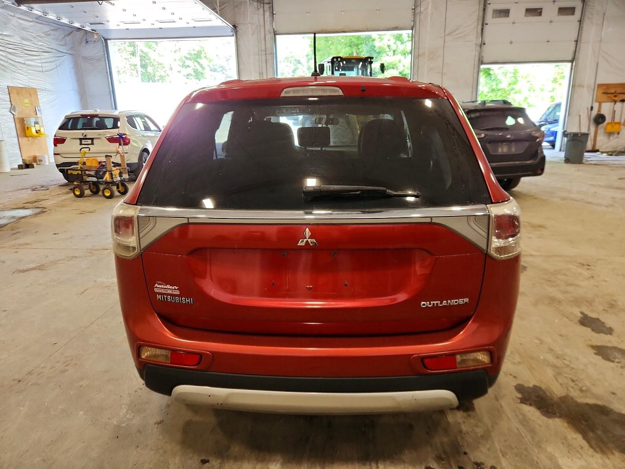 2015 Mitsubishi Outlander Es Red vin: JA4AD2A36FZ000354