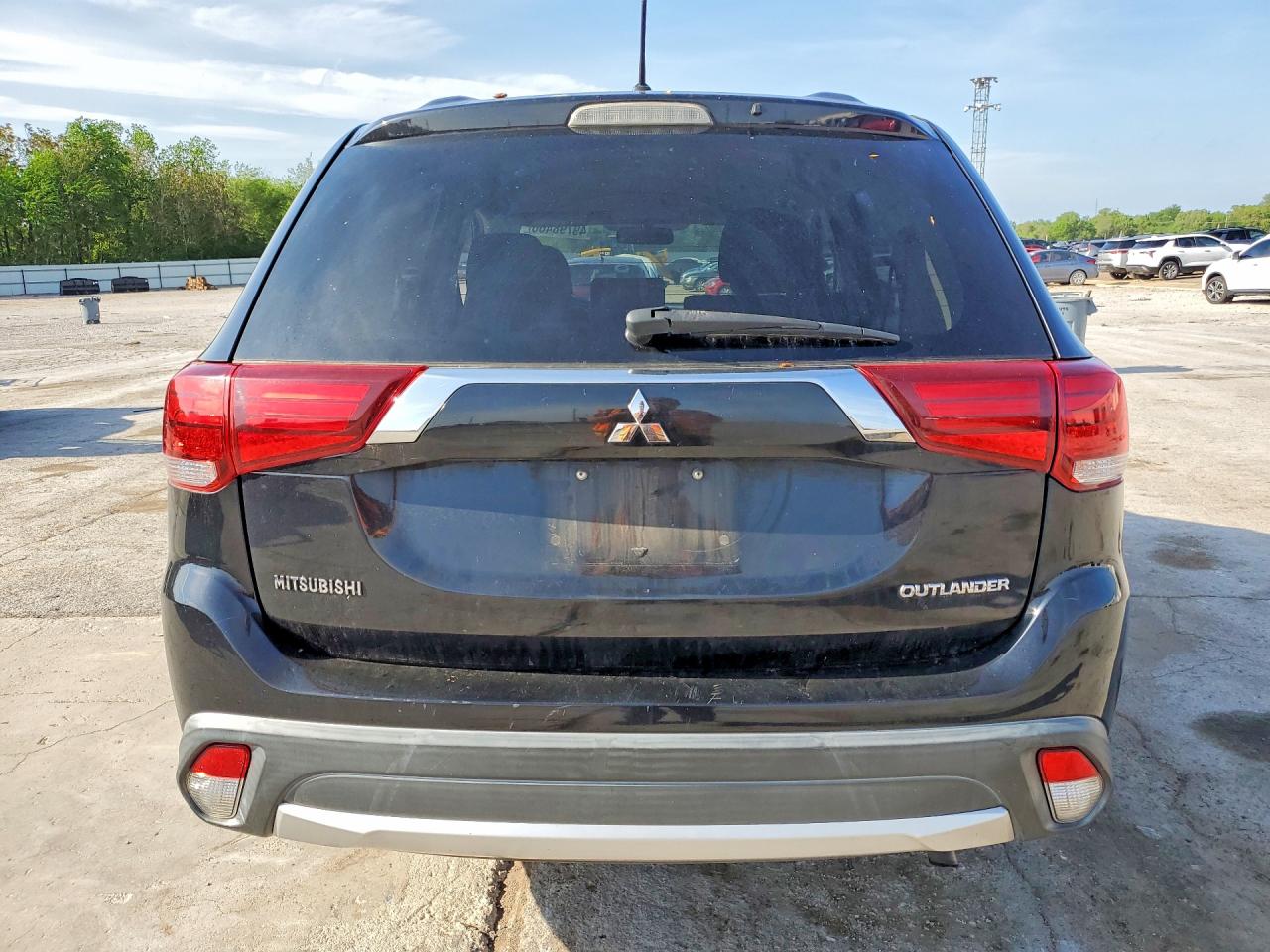 2016 Mitsubishi Outlander Es Черный vin: JA4AD2A36GZ045490