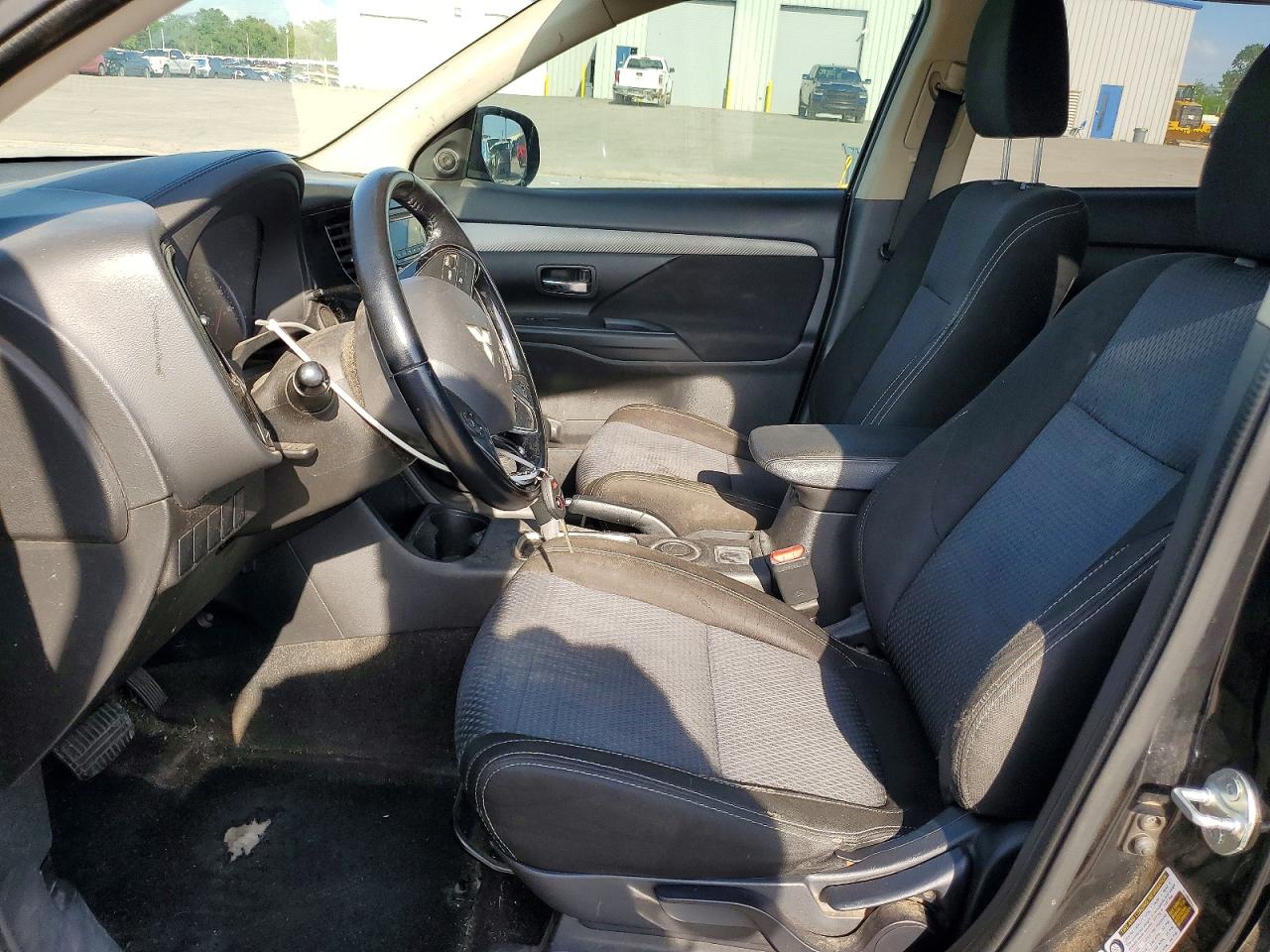 2016 Mitsubishi Outlander Es Черный vin: JA4AD2A36GZ045490