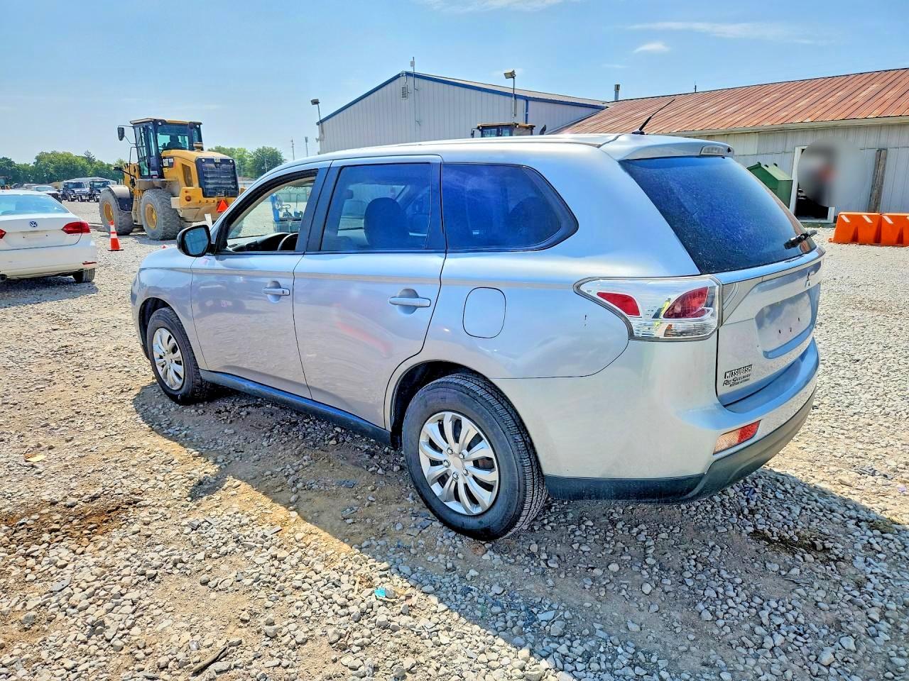 2014 Mitsubishi Outlander Es Silver vin: JA4AD2A37EZ001060