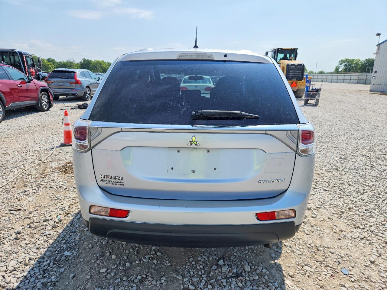 2014 Mitsubishi Outlander Es Silver vin: JA4AD2A37EZ001060