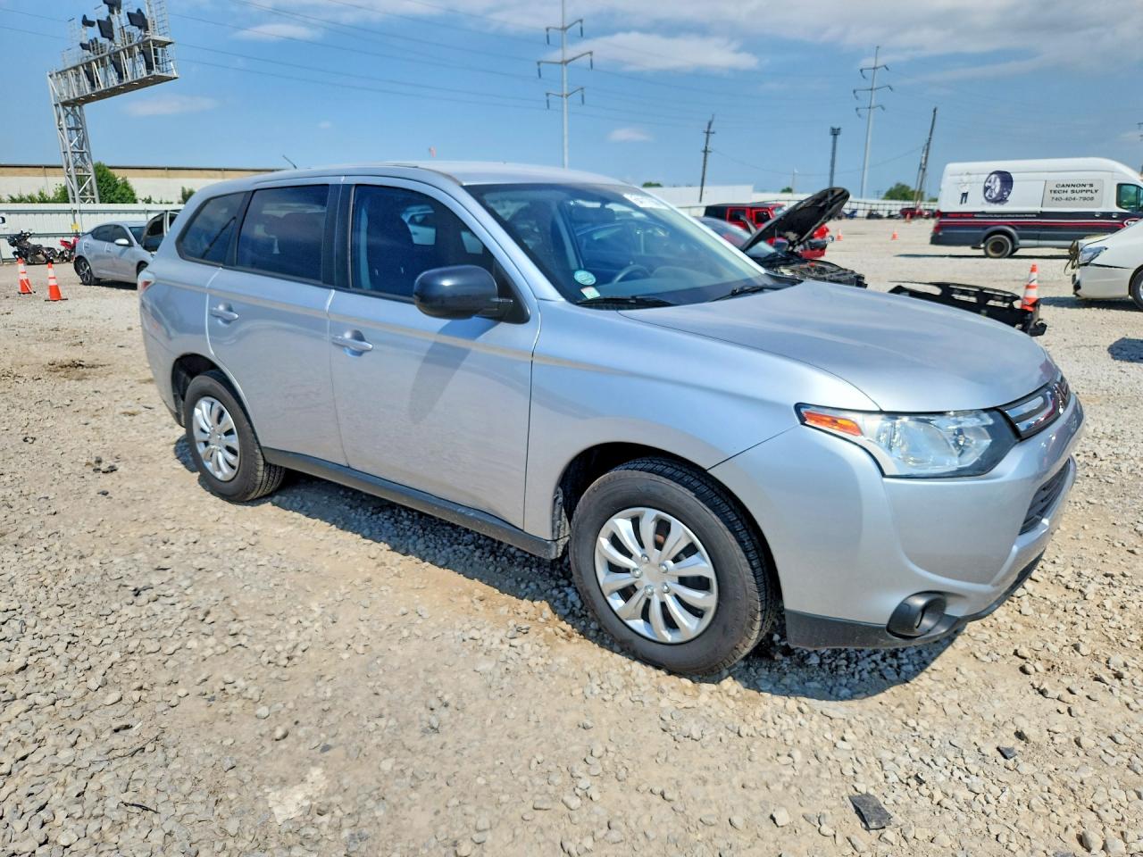 2014 Mitsubishi Outlander Es Silver vin: JA4AD2A37EZ001060