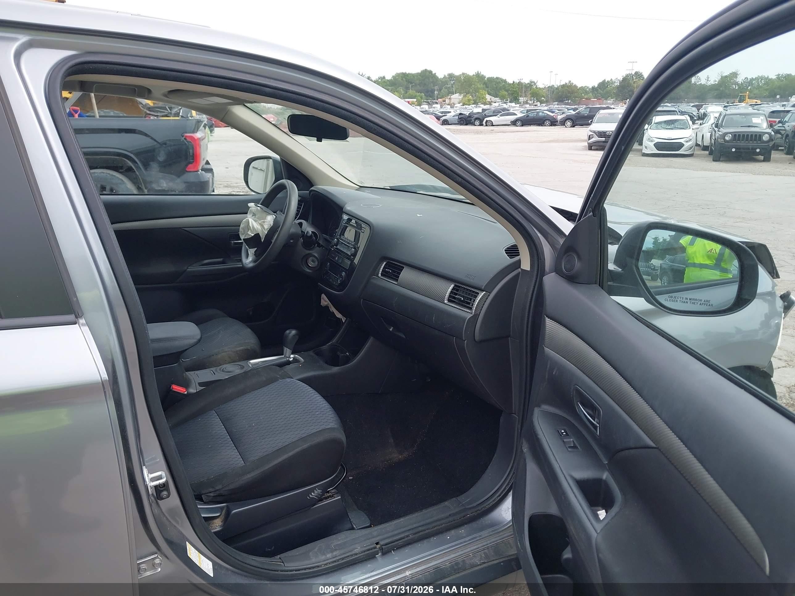 2014 Mitsubishi Outlander Es Gray vin: JA4AD2A37EZ008171