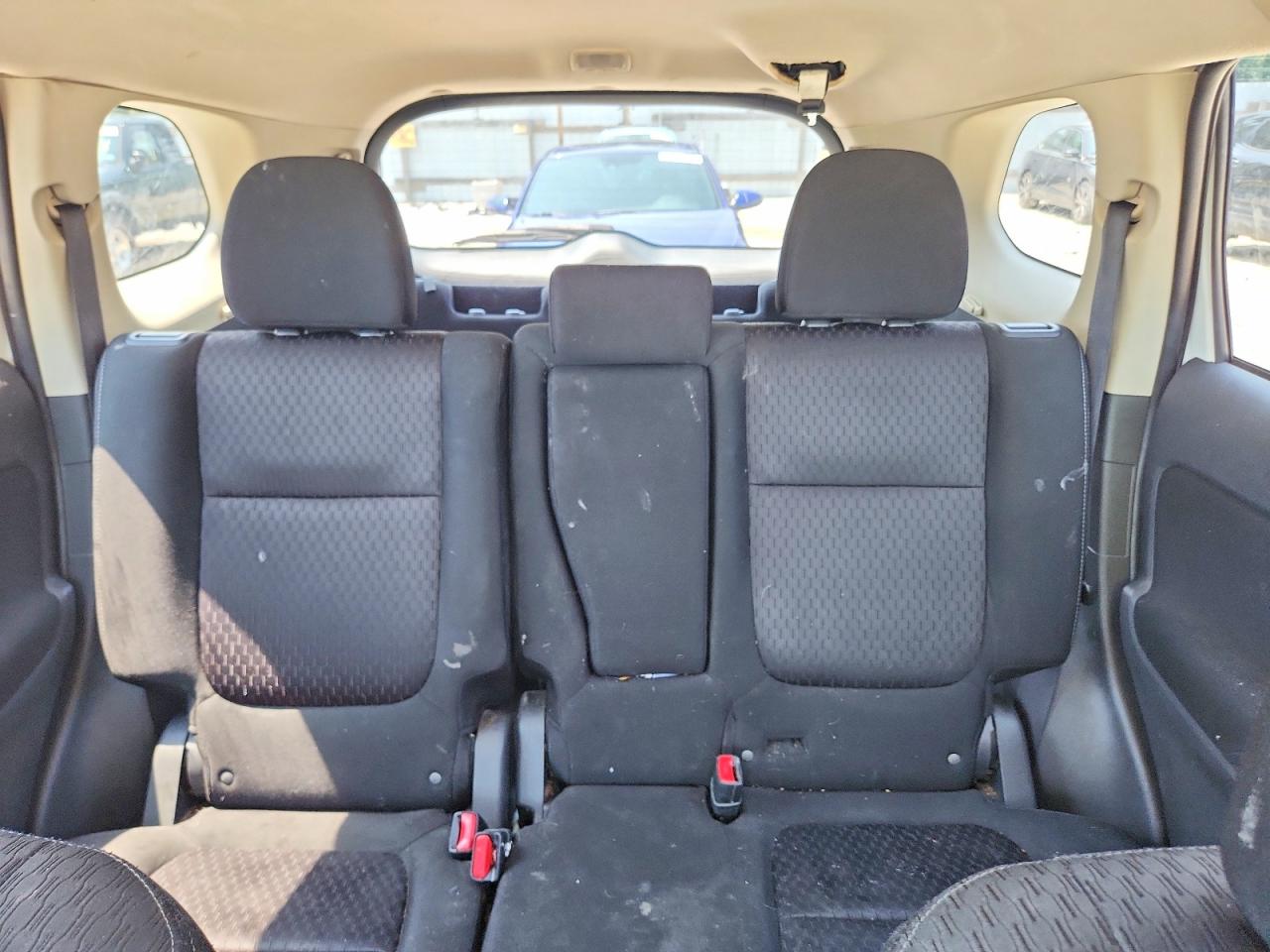 2015 Mitsubishi Outlander Es White vin: JA4AD2A37FZ004168