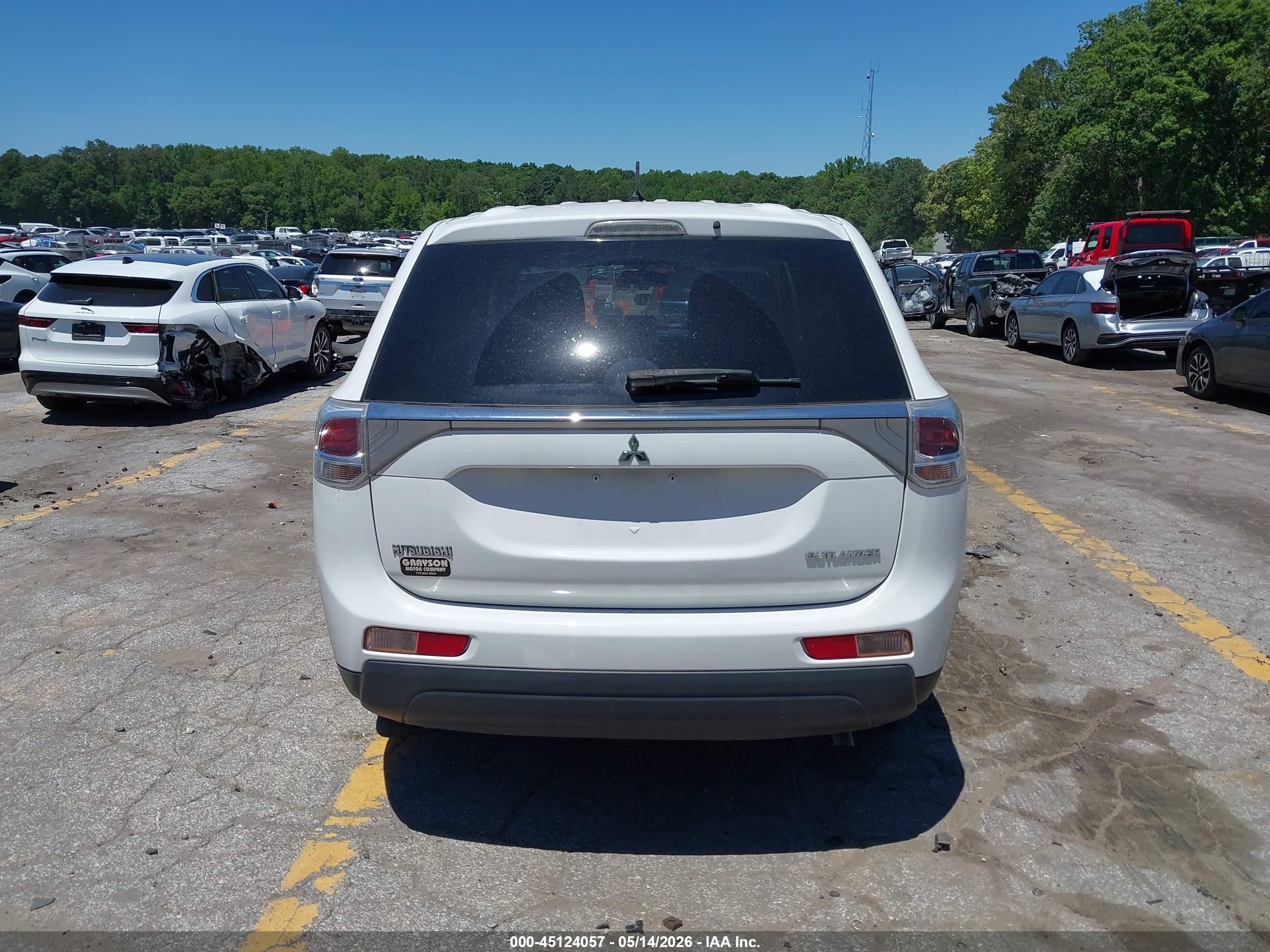 2014 Mitsubishi Outlander Es White vin: JA4AD2A38EZ007014
