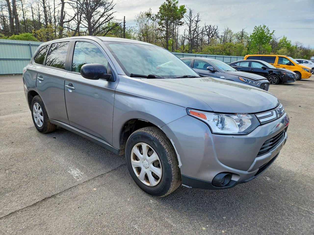 2014 Mitsubishi Outlander Es Silver vin: JA4AD2A39EZ009841
