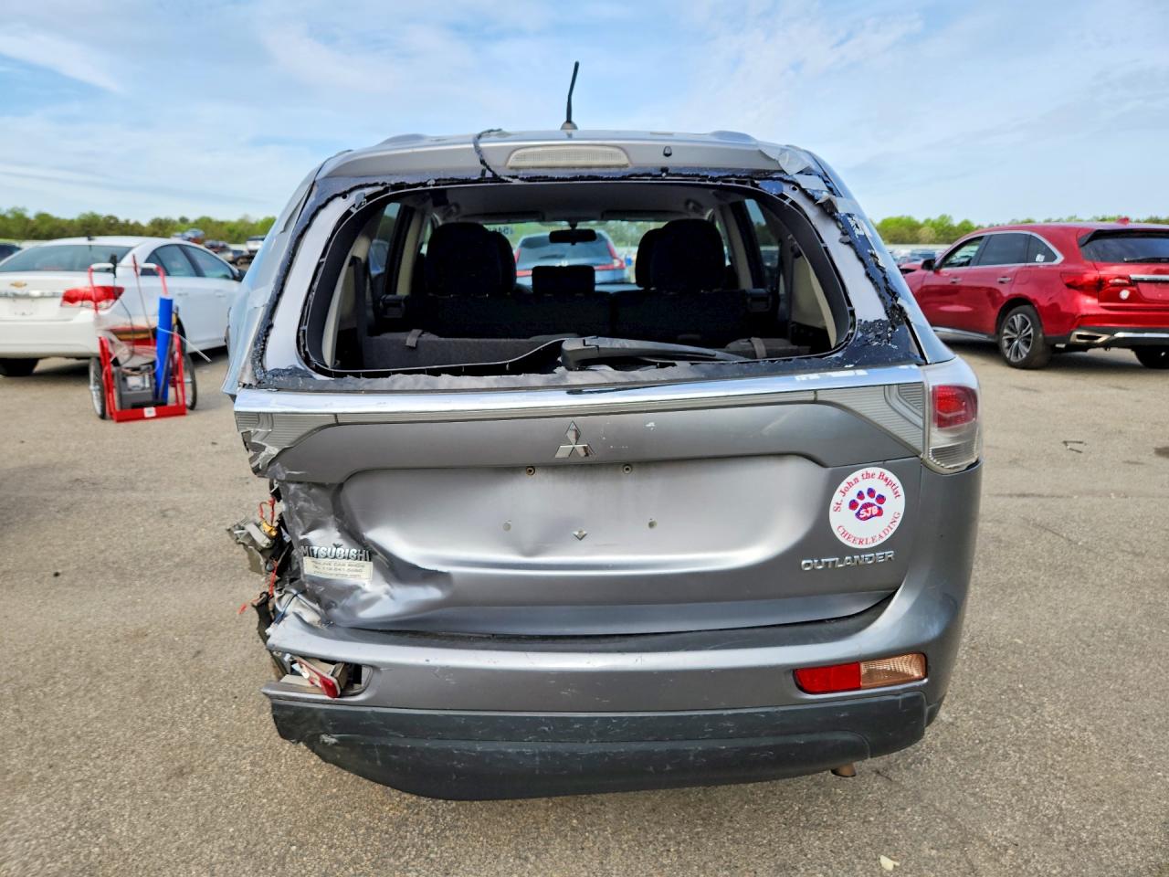 2014 Mitsubishi Outlander Es Silver vin: JA4AD2A39EZ009841