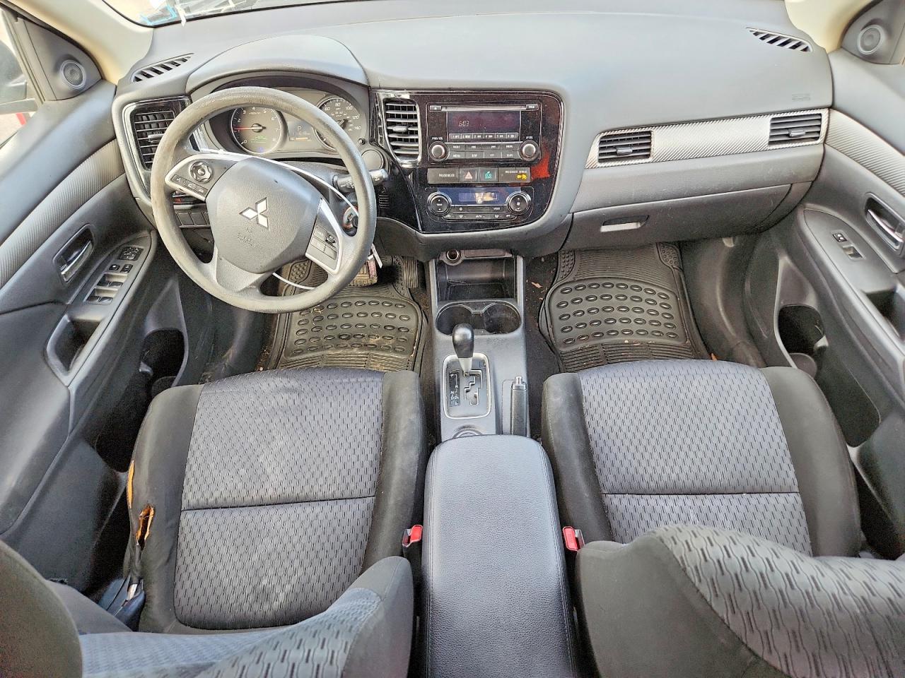 2014 Mitsubishi Outlander Es Silver vin: JA4AD2A39EZ009841