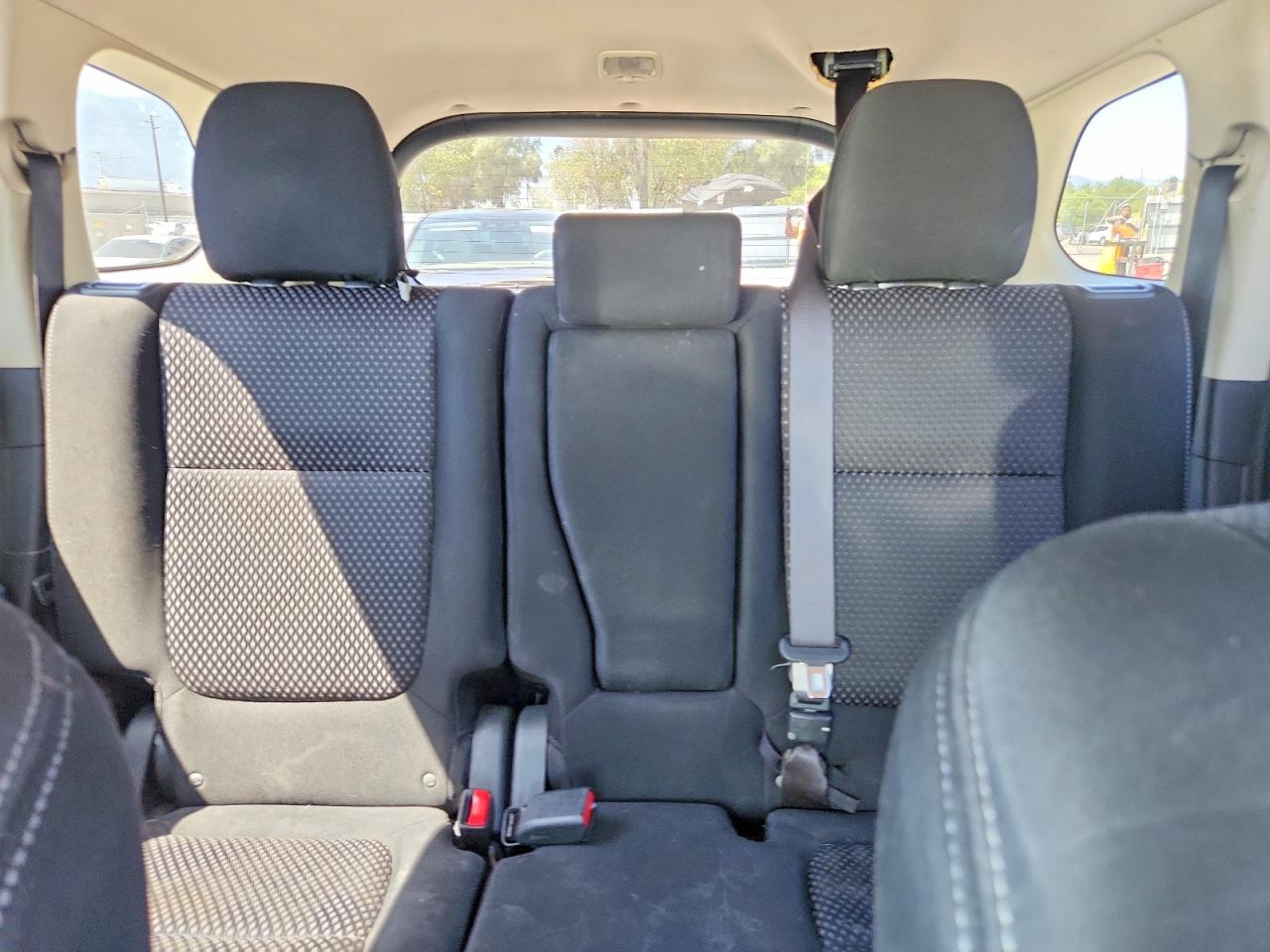 2017 Mitsubishi Outlander Es Silver vin: JA4AD2A39HZ040740