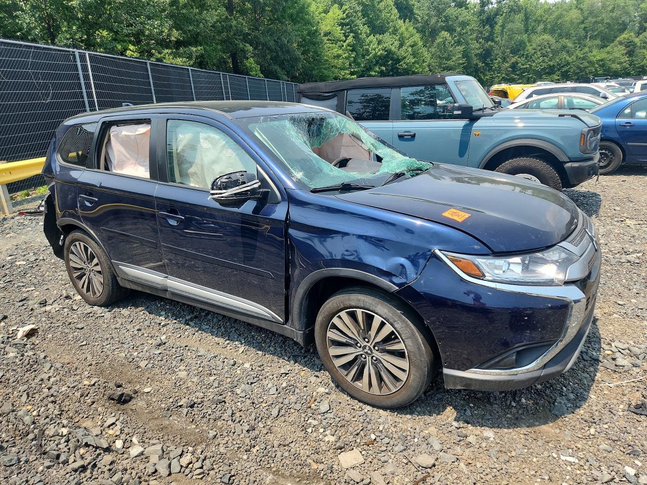 2020 Mitsubishi Outlander Es Blue vin: JA4AD2A39LZ045901