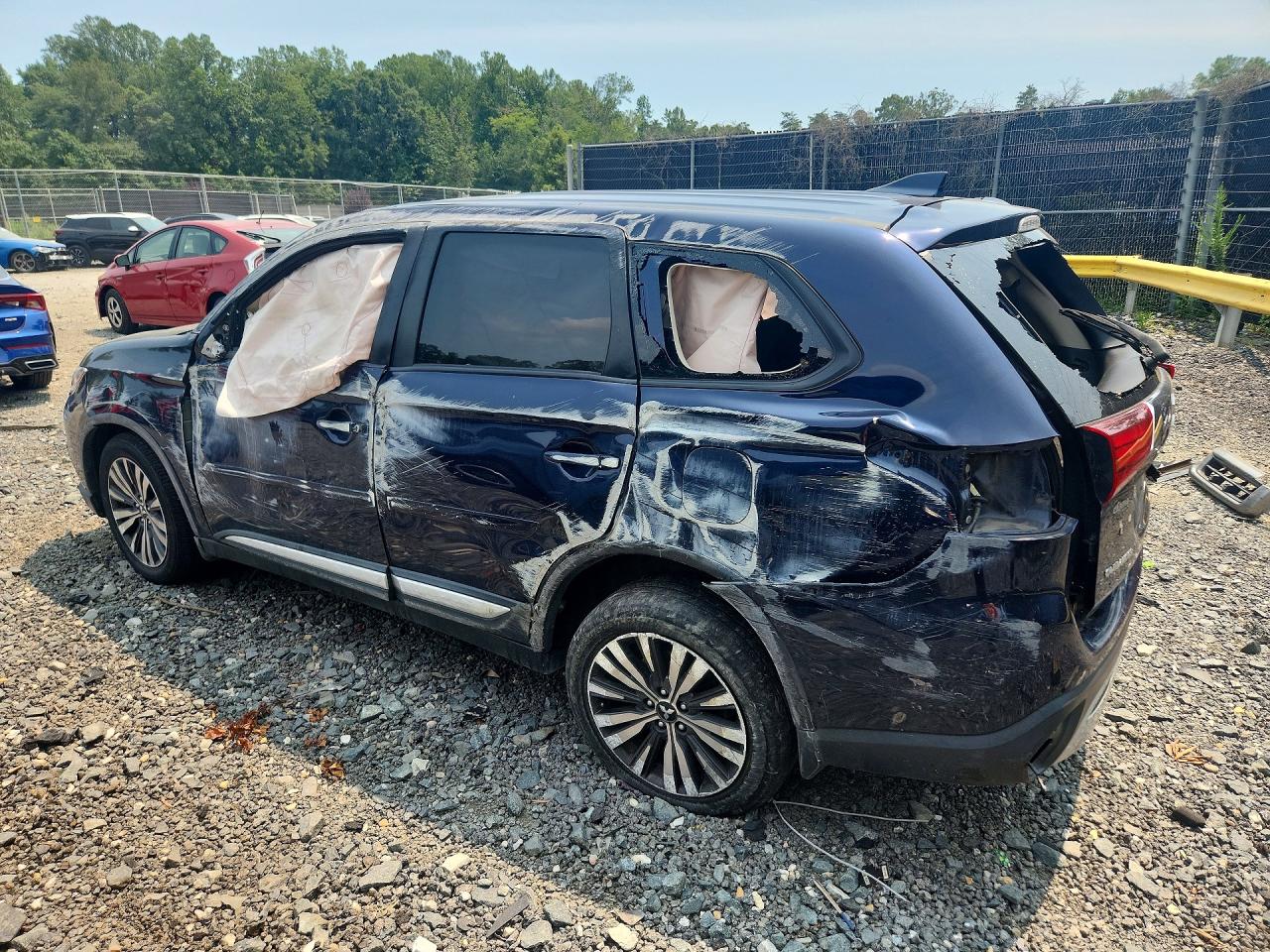 2020 Mitsubishi Outlander Es Blue vin: JA4AD2A39LZ045901