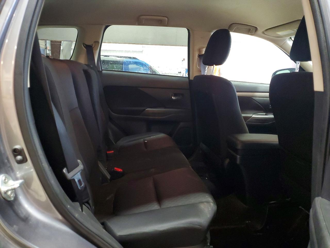 2014 Mitsubishi Outlander Es Gray vin: JA4AD2A3XEZ003482