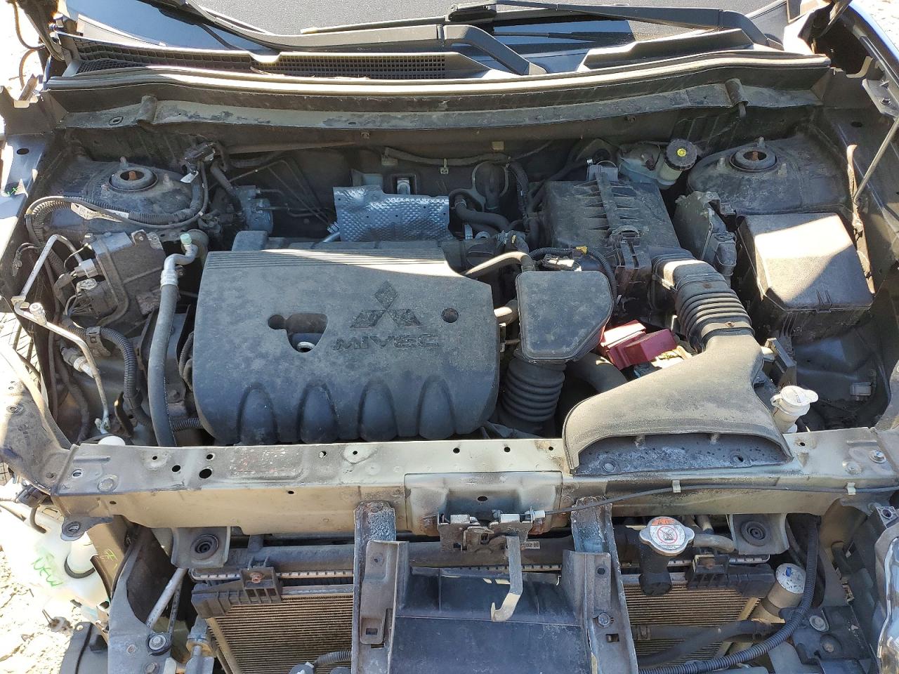 2014 Mitsubishi Outlander Es Черный vin: JA4AD2A3XEZ005961