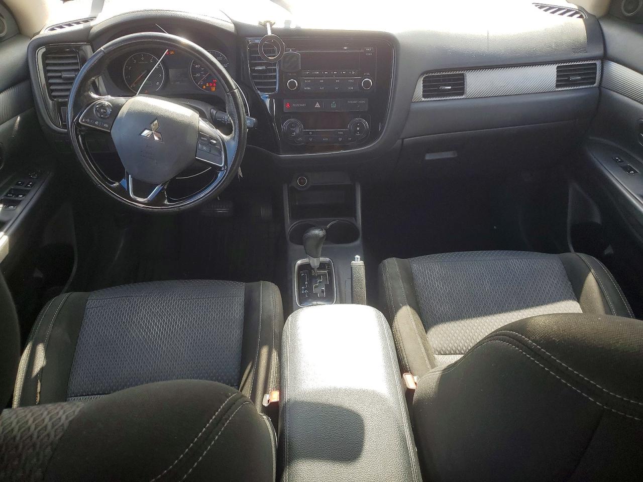 2016 Mitsubishi Outlander Es Red vin: JA4AD2A3XGZ059893