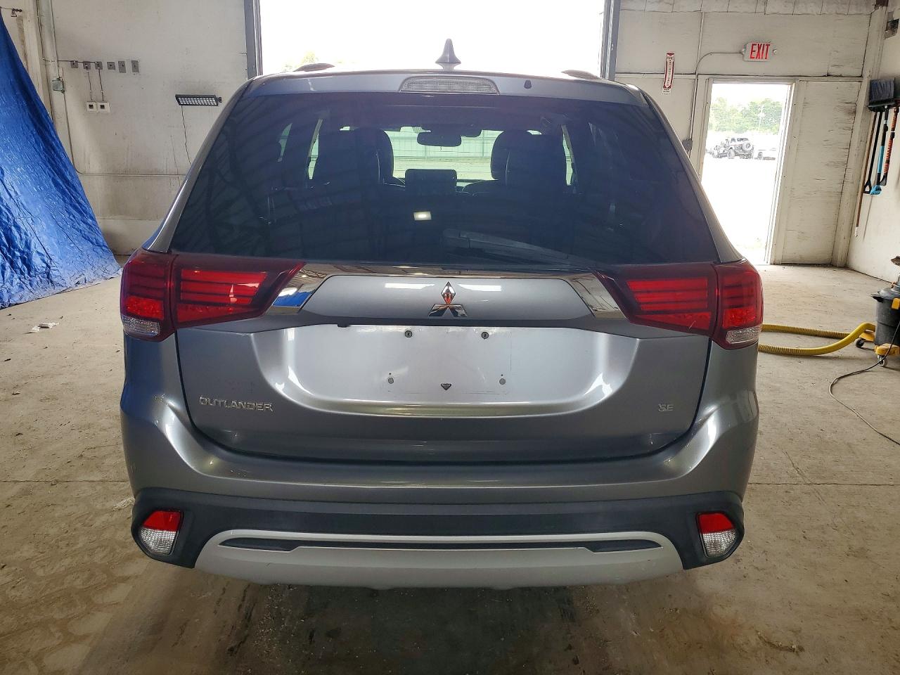 2020 Mitsubishi Outlander Se Gray vin: JA4AD3A30LZ023971