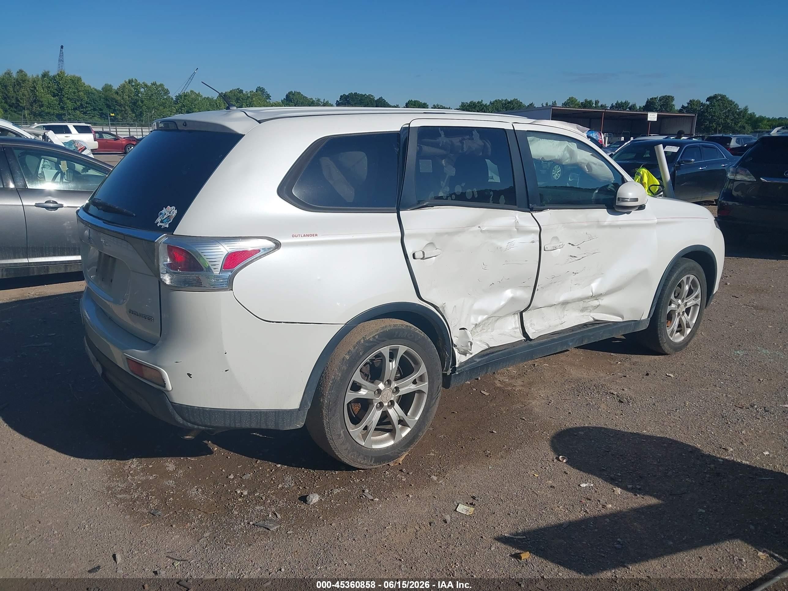 2015 Mitsubishi Outlander Se White vin: JA4AD3A31FZ005905