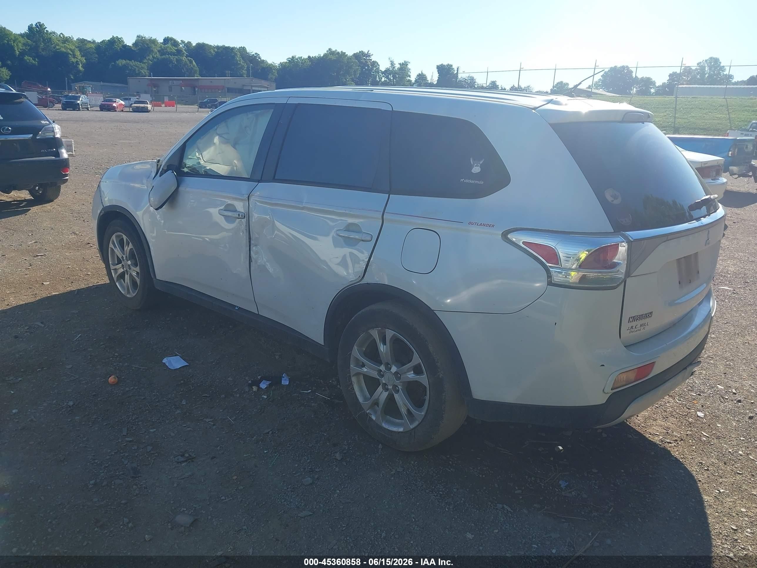 2015 Mitsubishi Outlander Se White vin: JA4AD3A31FZ005905