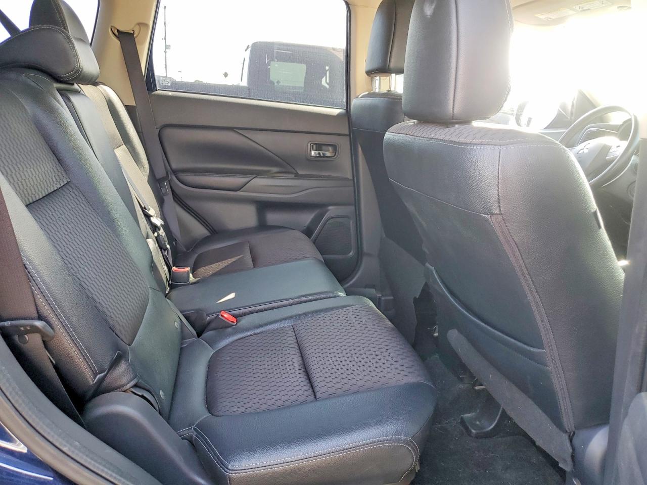2015 Mitsubishi Outlander Se Blue vin: JA4AD3A31FZ006469