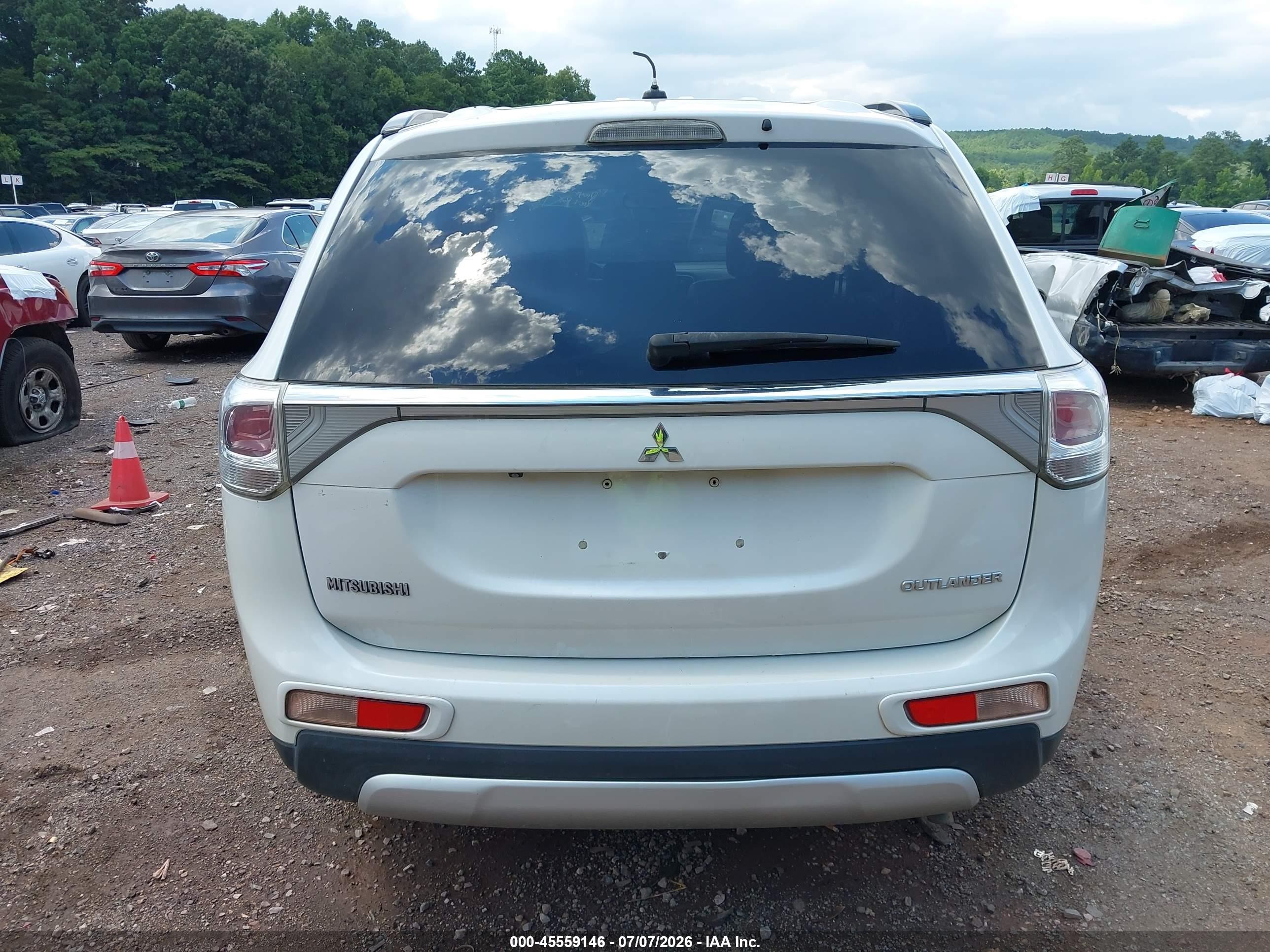 2015 Mitsubishi Outlander Se White vin: JA4AD3A31FZ006763