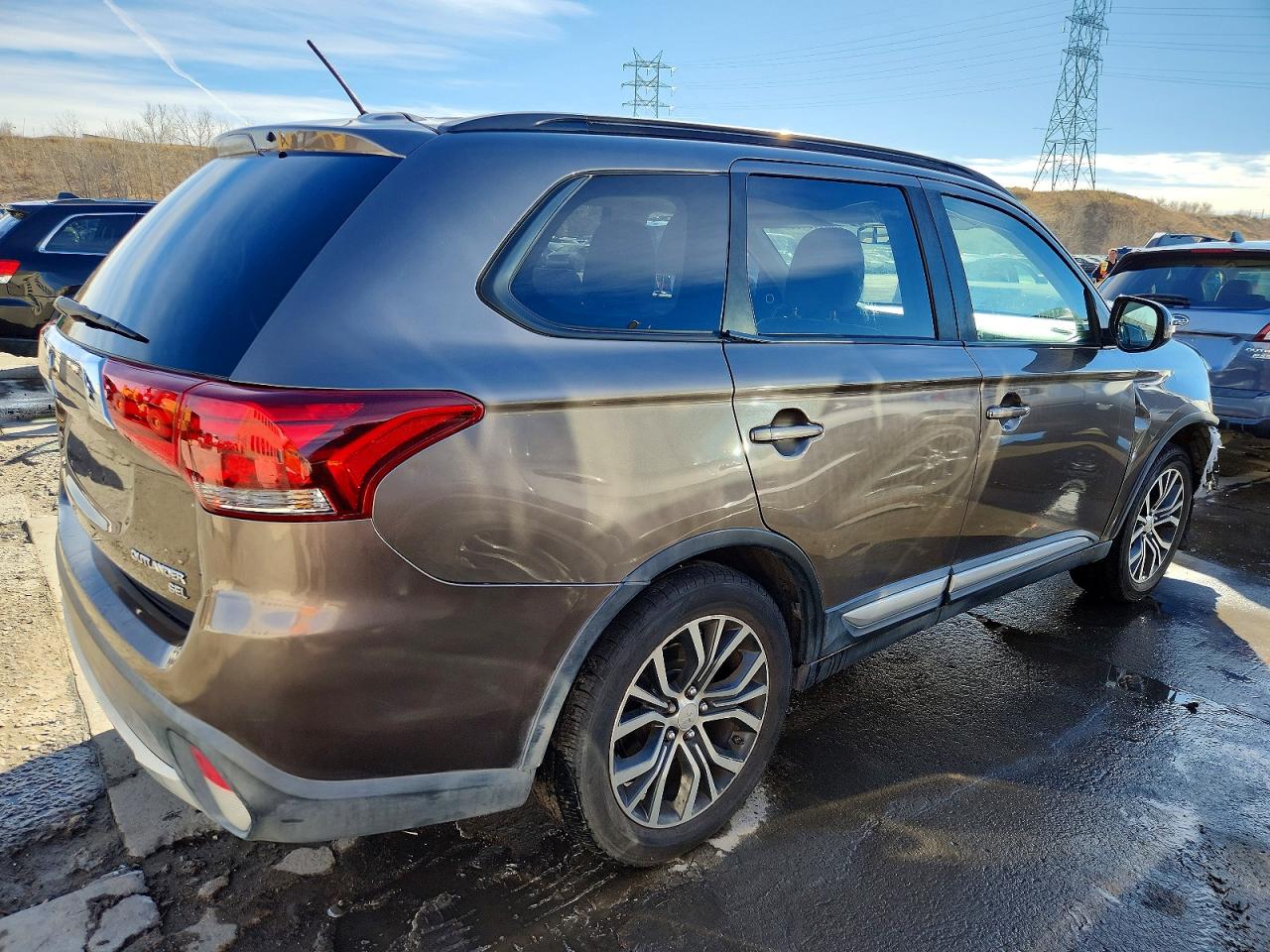 2016 Mitsubishi Outlander Se Коричневый vin: JA4AD3A31GZ021863