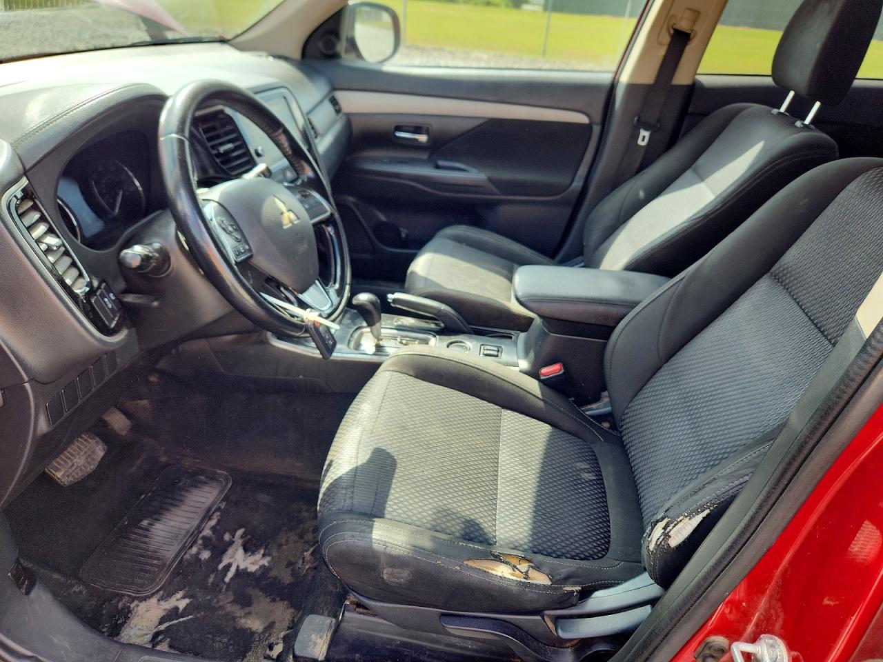 2018 Mitsubishi Outlander Se Red vin: JA4AD3A31JZ068558