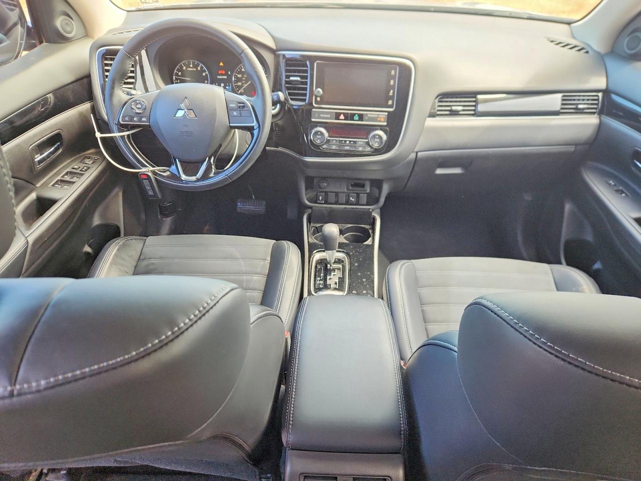 2019 Mitsubishi Outlander Se Silver vin: JA4AD3A31KZ006126