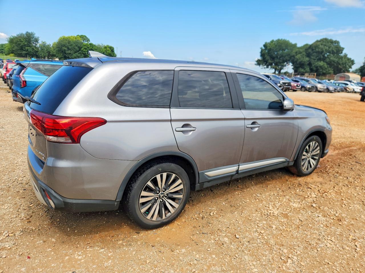 2019 Mitsubishi Outlander Se Silver vin: JA4AD3A31KZ006126