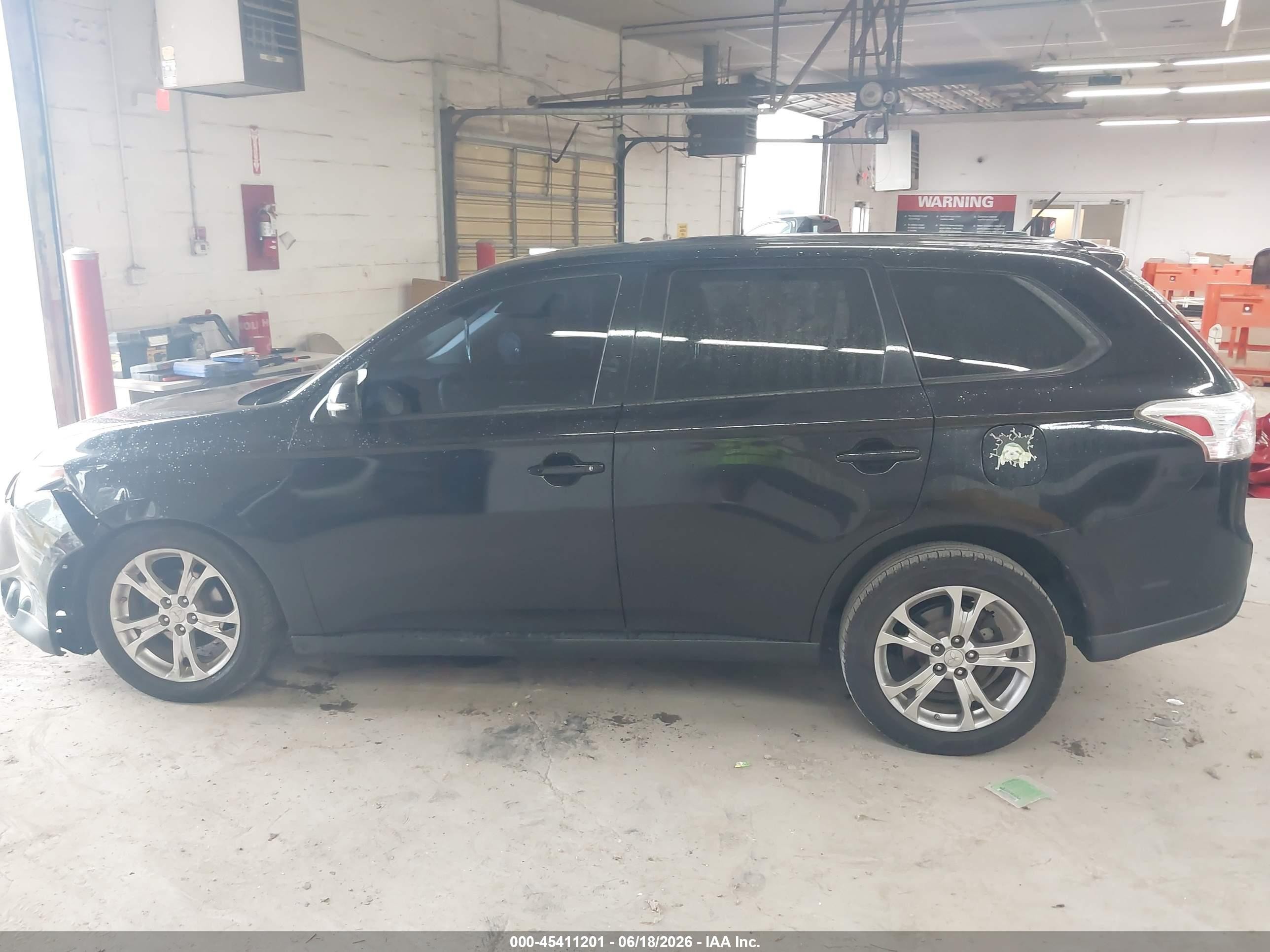 2014 Mitsubishi Outlander Se Black vin: JA4AD3A32EZ014546