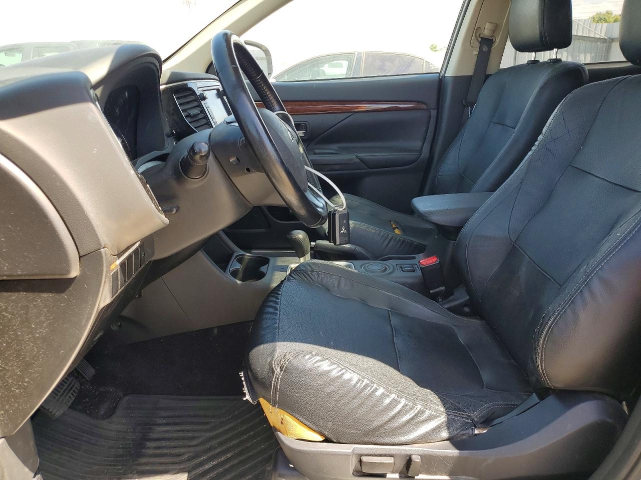 2014 Mitsubishi Outlander Se Silver vin: JA4AD3A32EZ015597