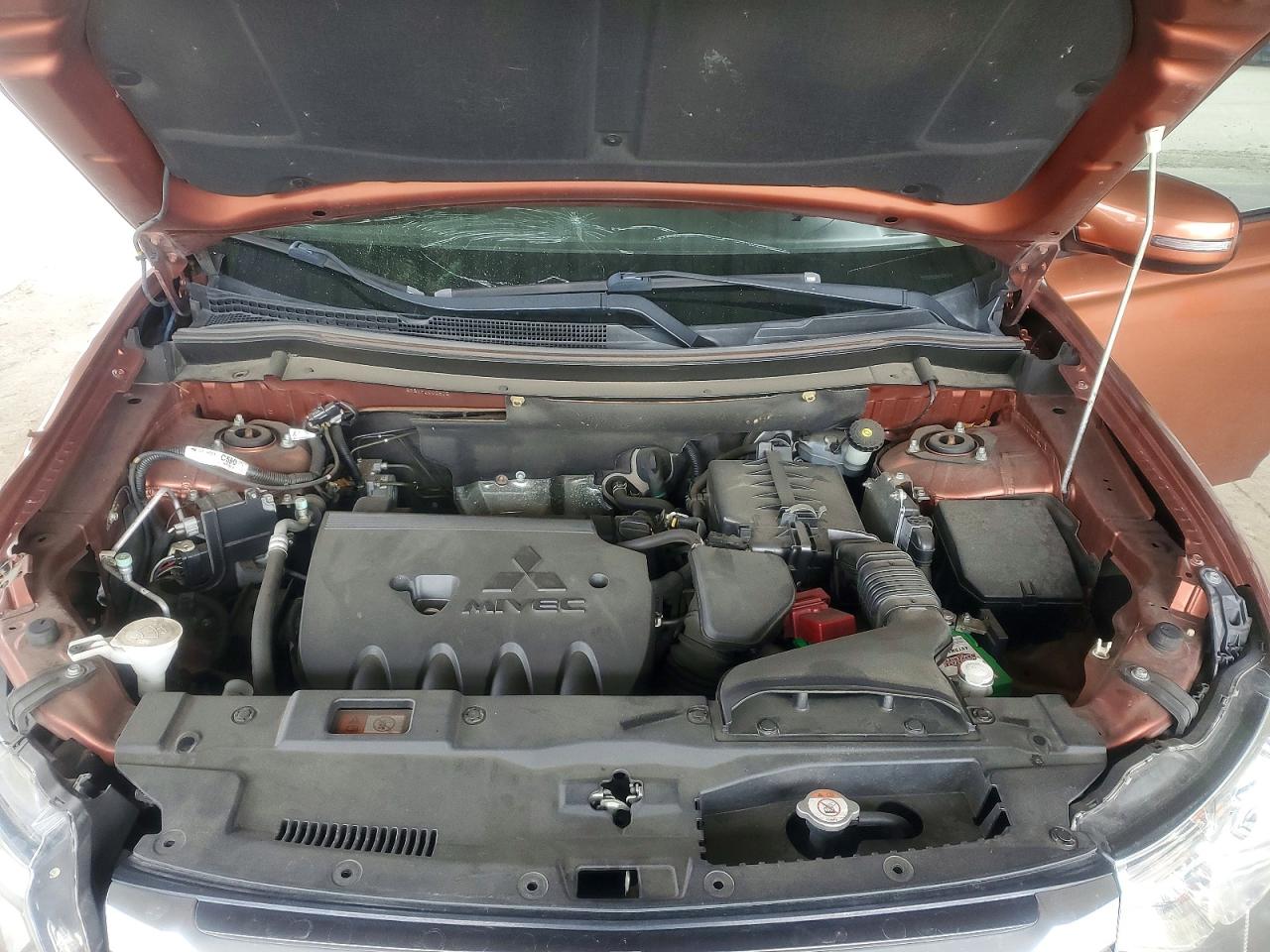 2015 Mitsubishi Outlander Se Желто-коричневый vin: JA4AD3A32FZ002575